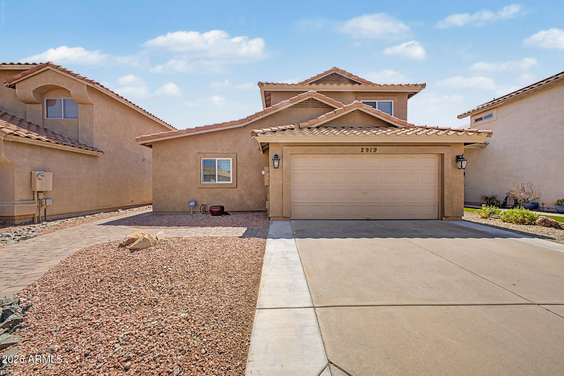 2919 E Woodland Drive — photo