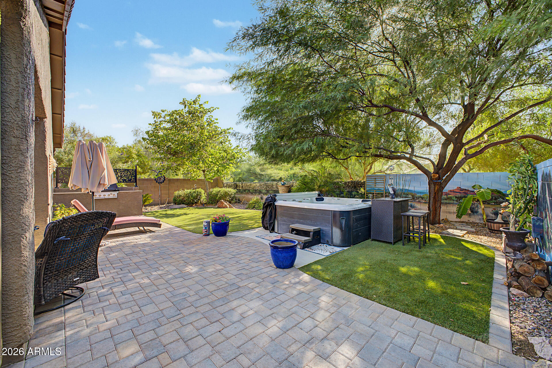 2504 N Hudson Drive — photo