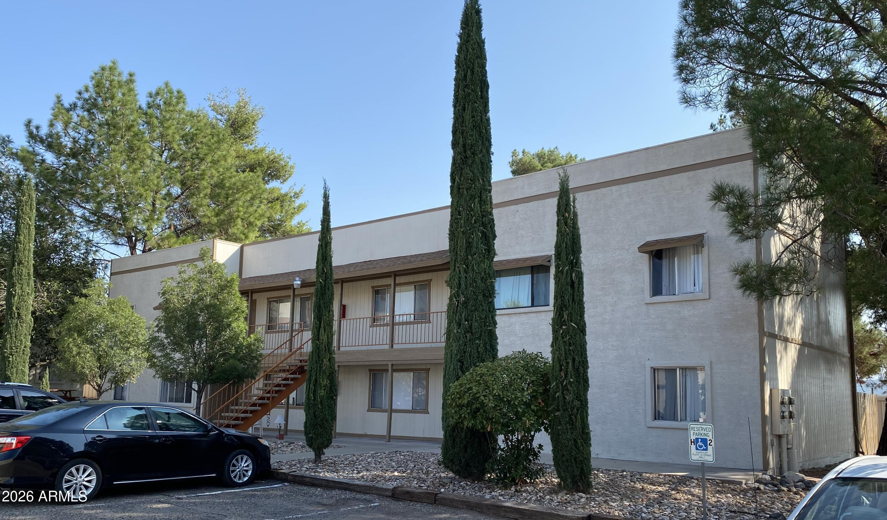 1200 Lanny Avenue Apt 10 — photo