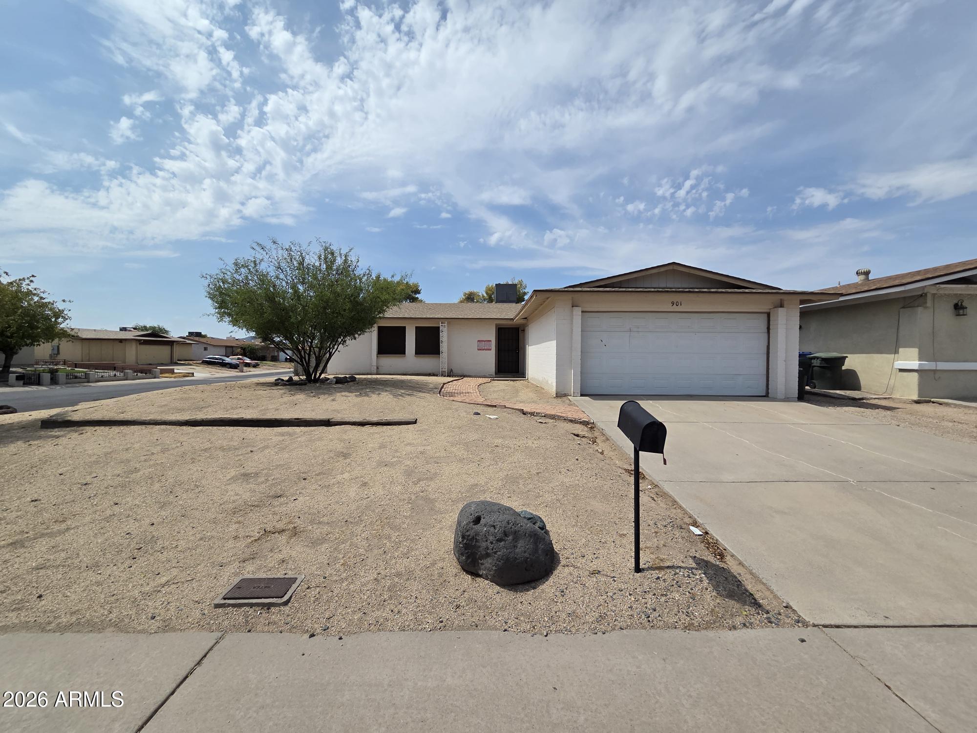901 W Angela Drive — photo