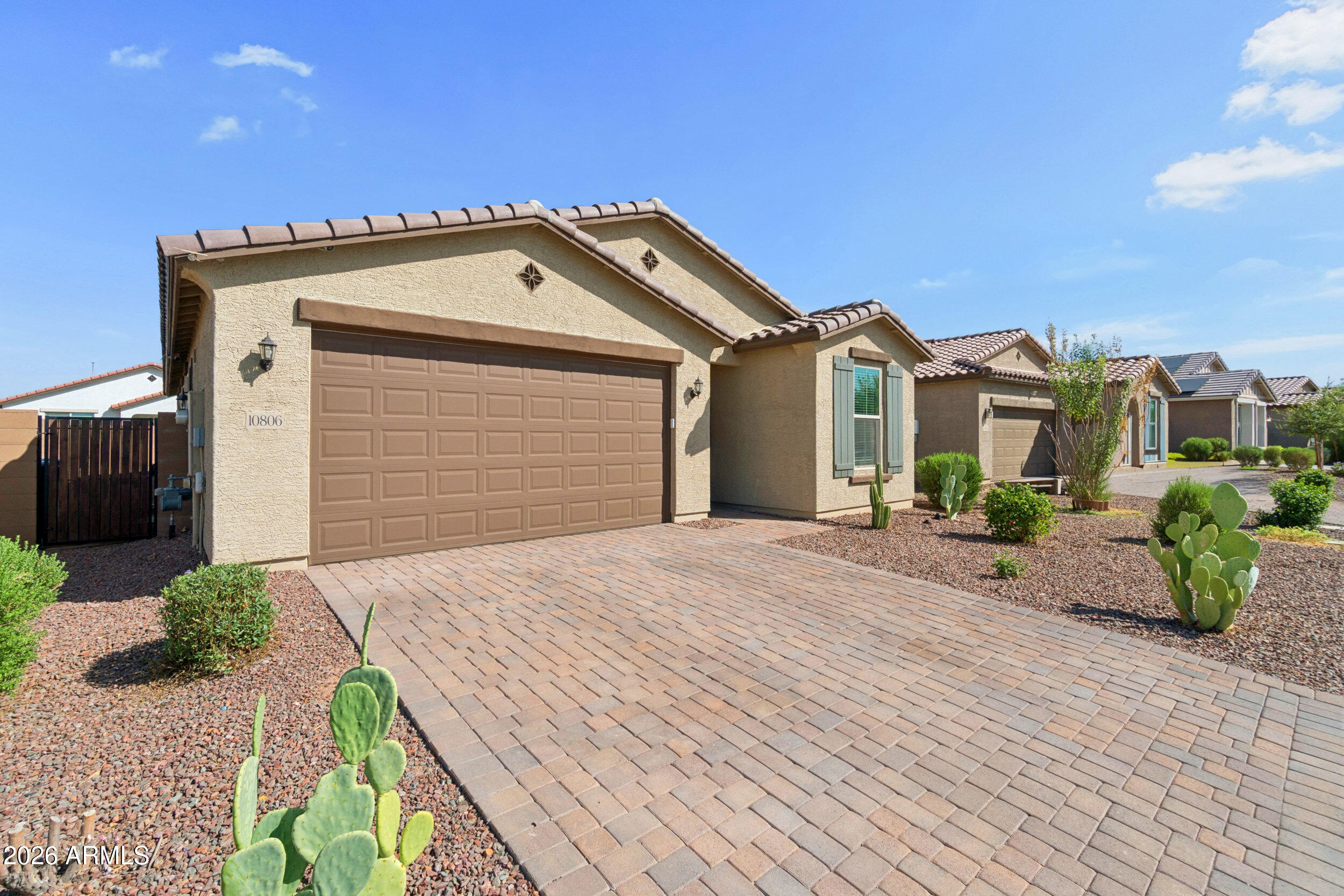 10806 W Tonto Street — photo