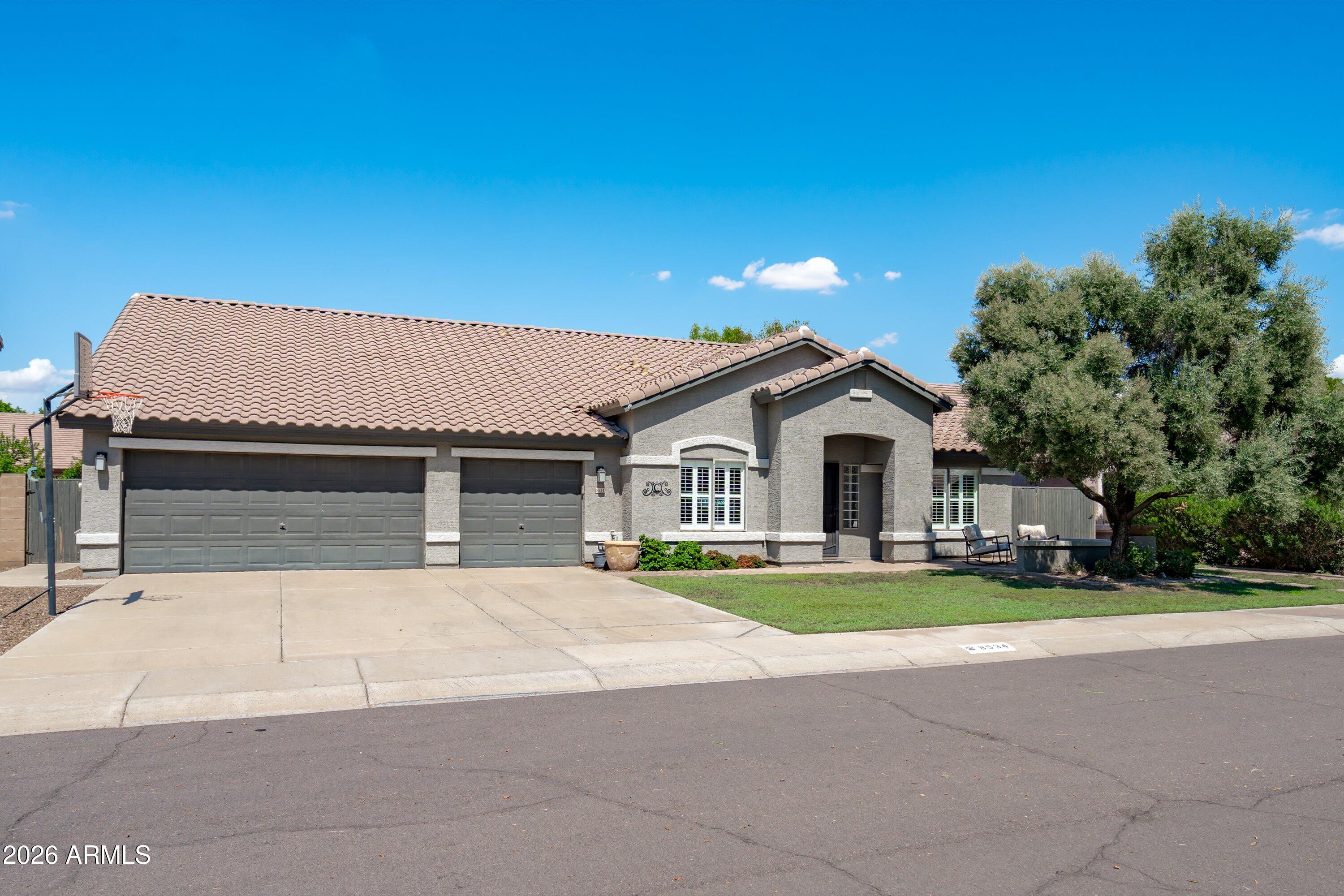 8534 W 8534 W Melinda Lane — photo