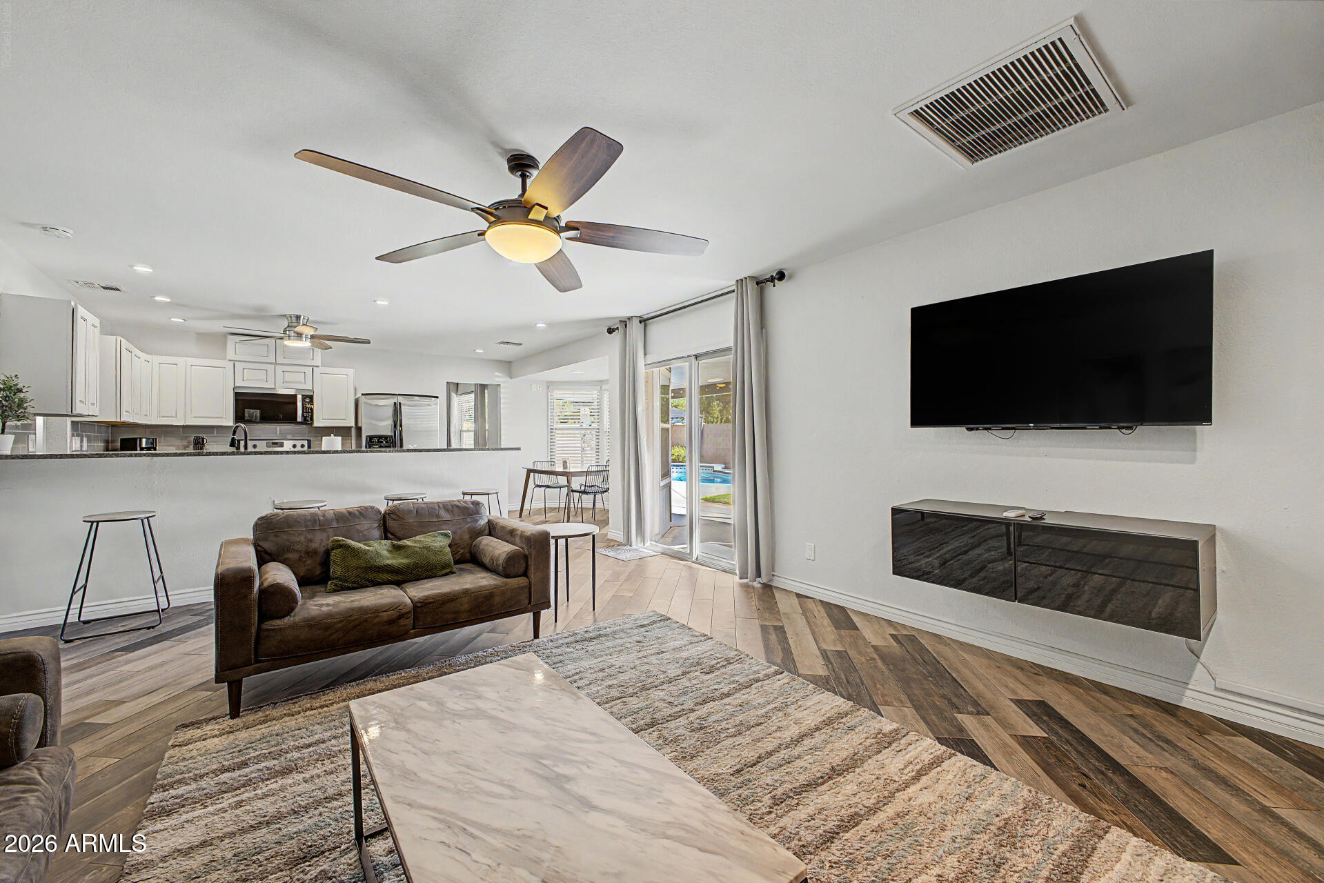 4145 W Meadow Drive — photo