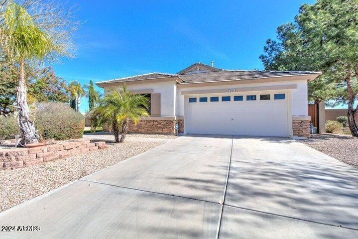 2131 S Peppertree Drive — photo