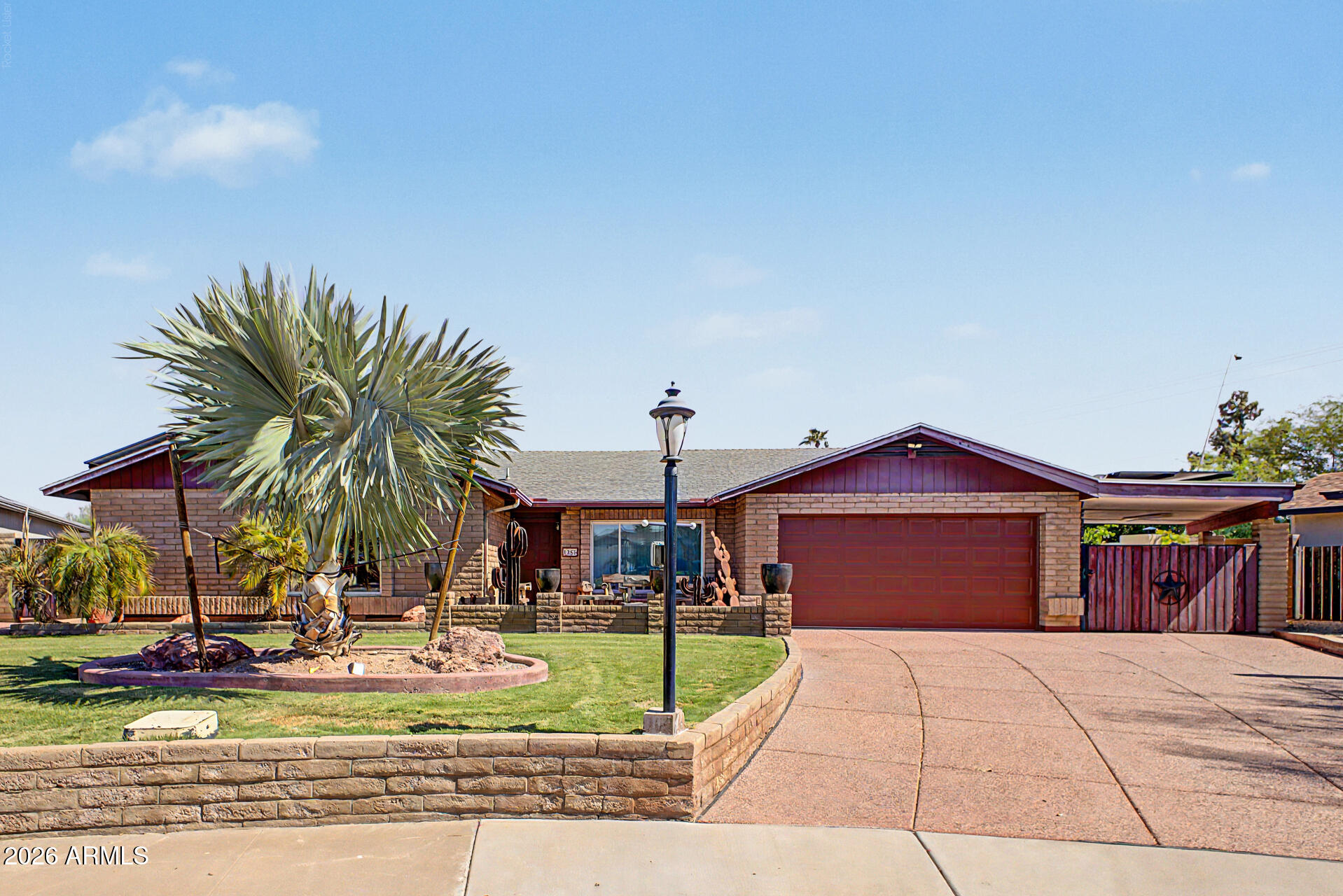 1265 W Ellis Street — photo