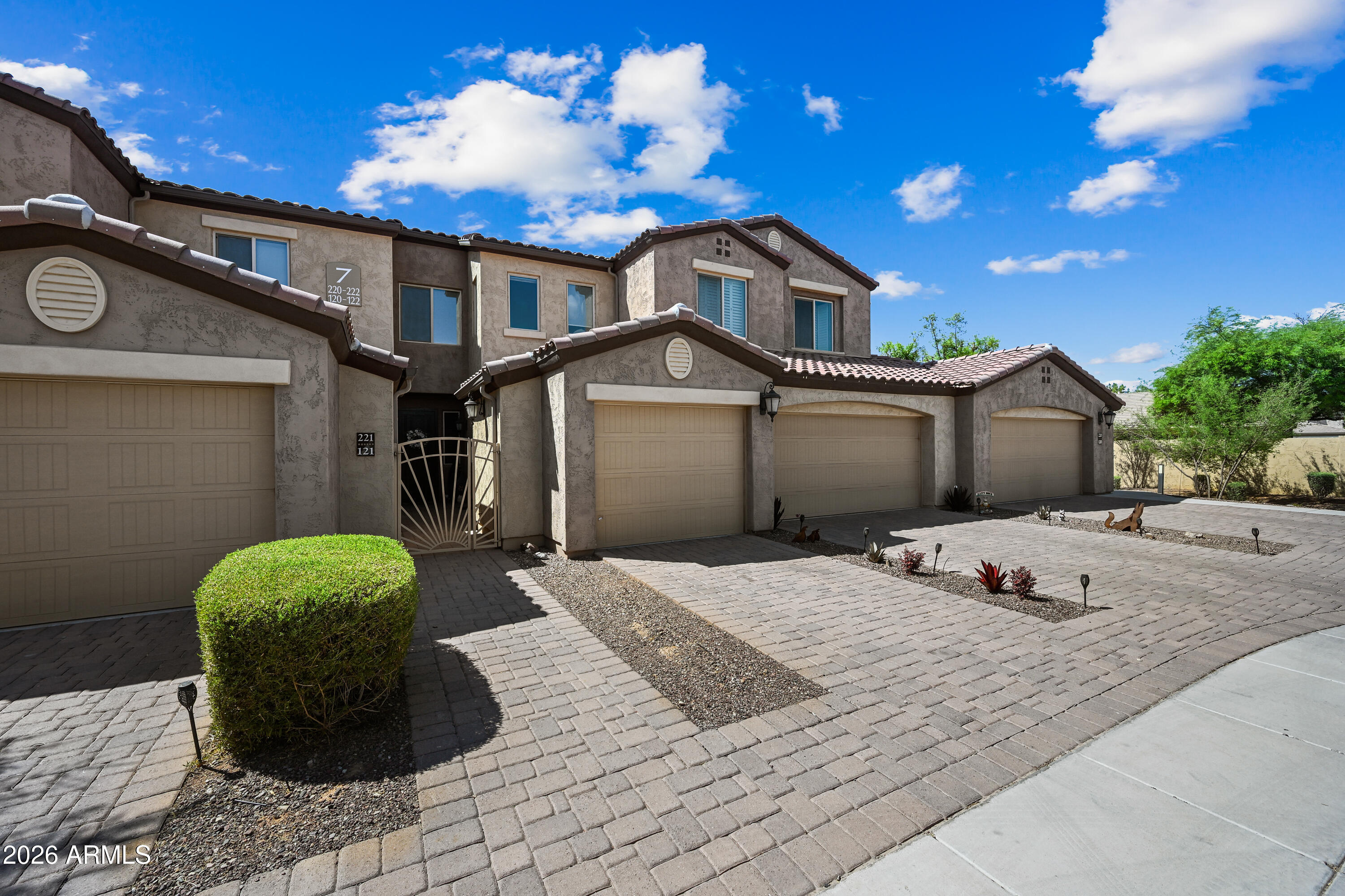 250 W Queen Creek Road Apt 221 — photo