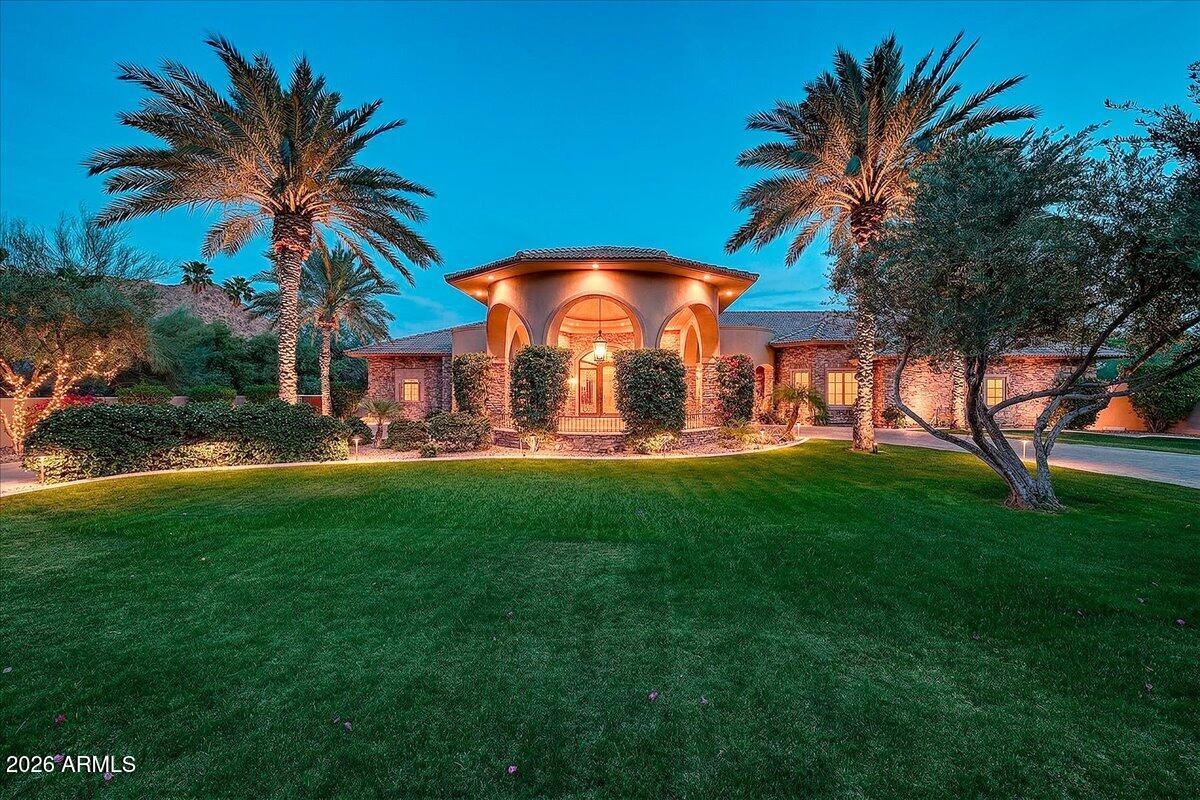 4807 E Crystal Lane — photo