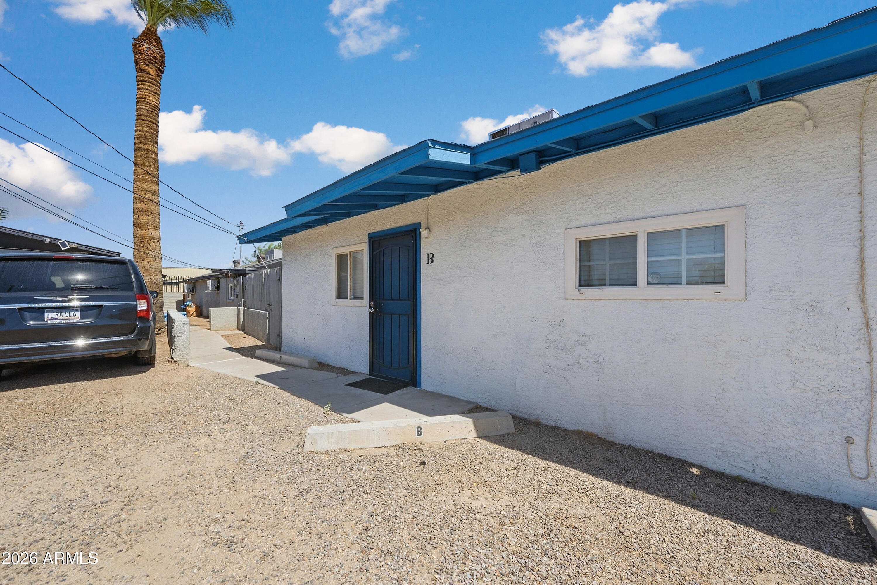 5206 W Ocotillo Road Apt B — photo