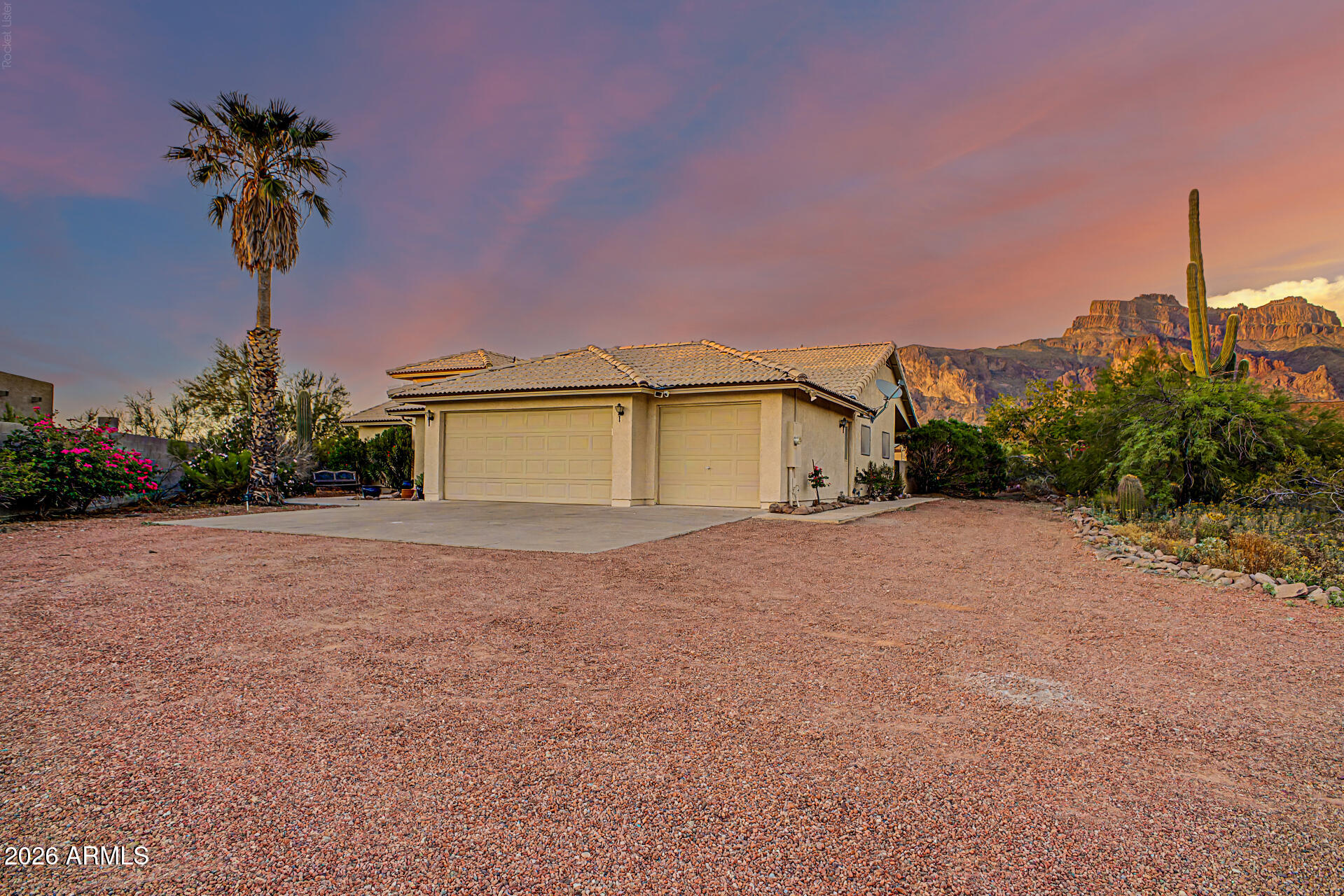 5674 E 3rd Avenue, Apache Junction, AZ 85119 — photo 2