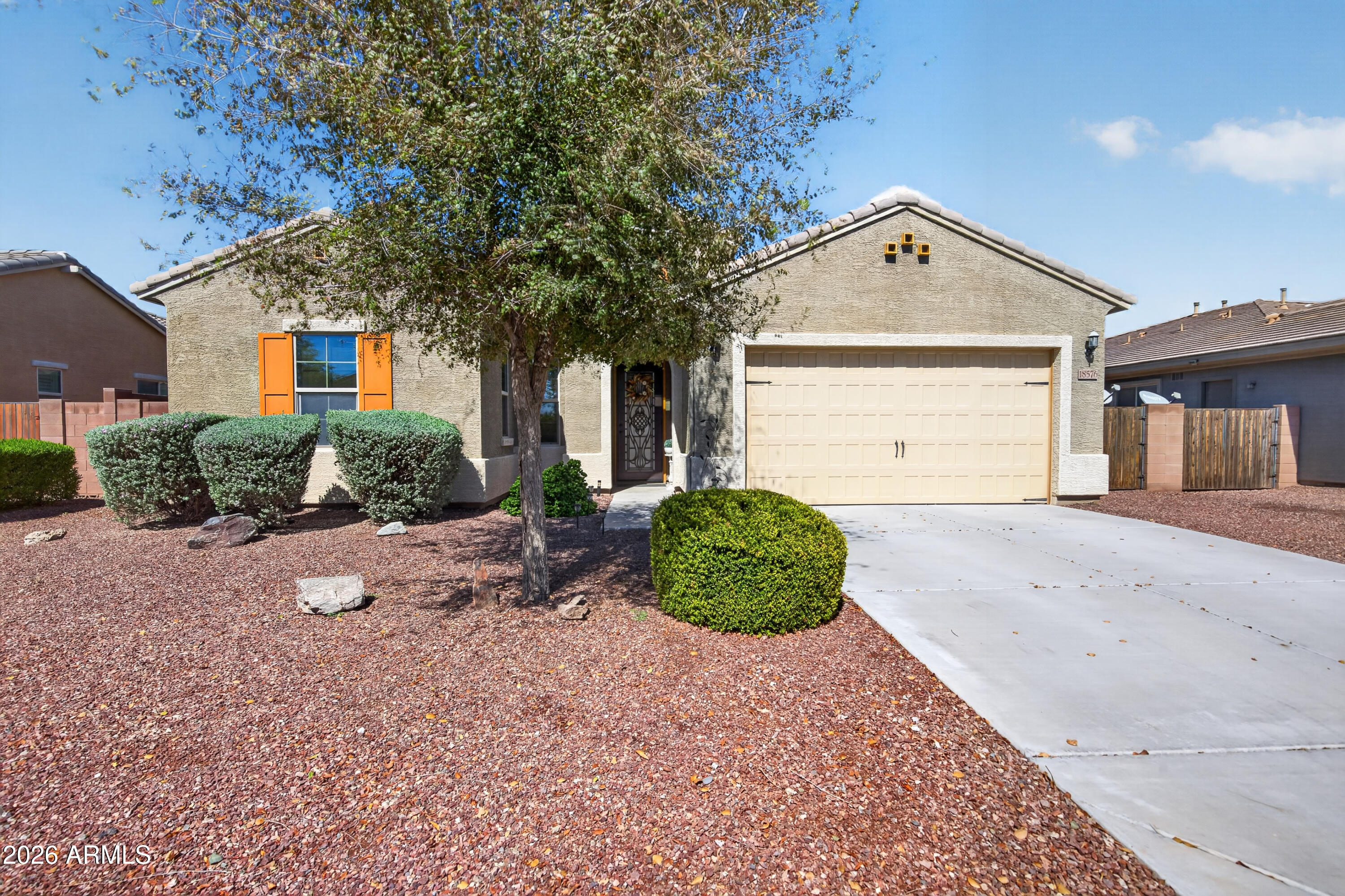18576 W Kendall Street — photo