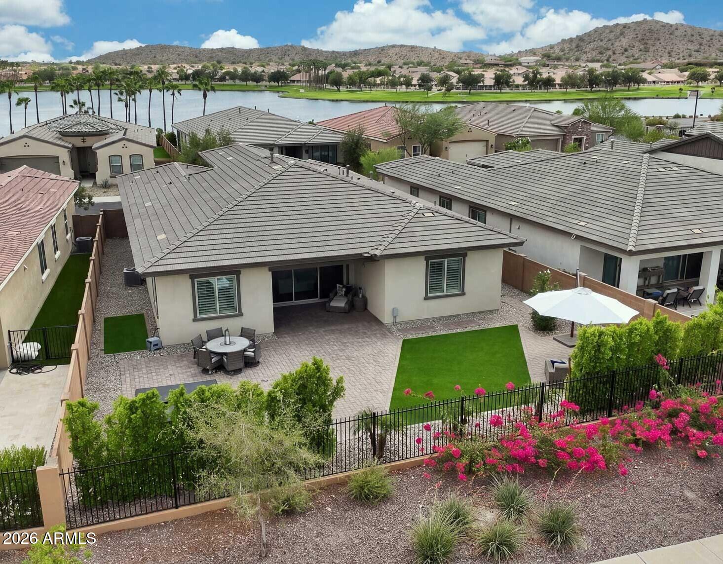 18204 W Hope Drive — photo