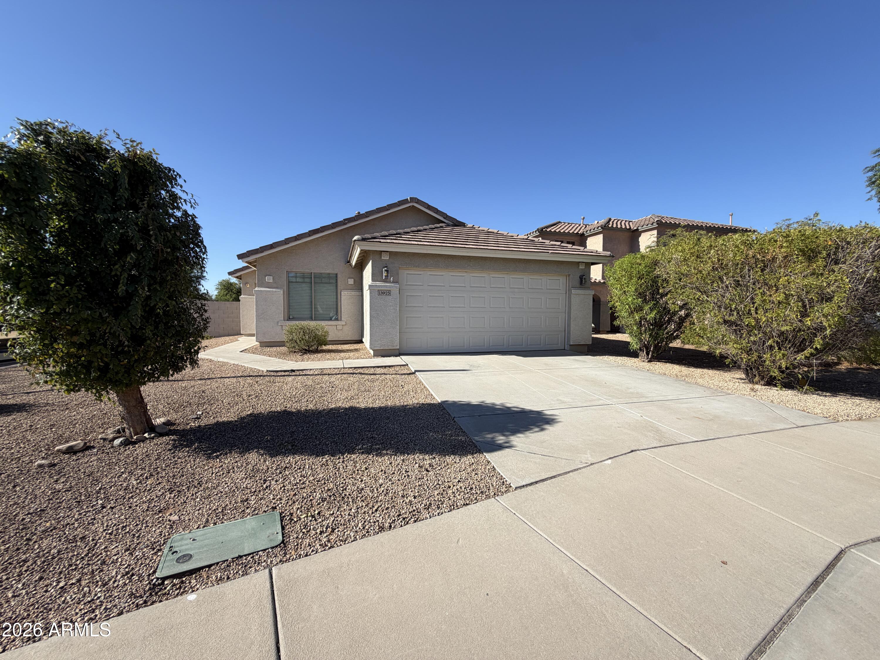 13925 W Mauna Loa Lane — photo