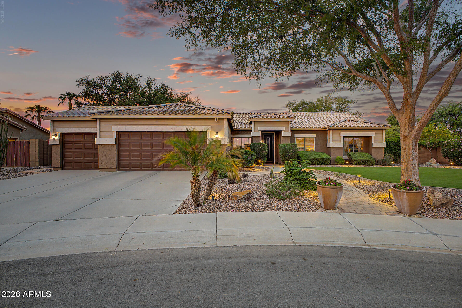 1200 E Horseshoe Drive — photo