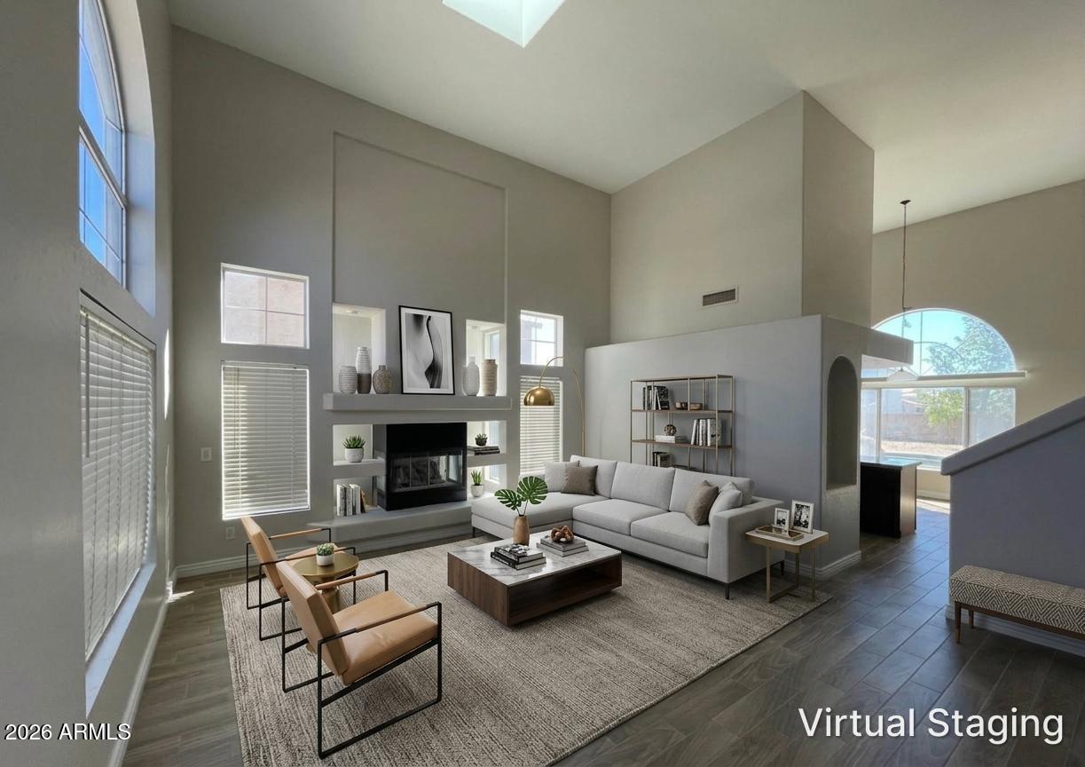 10925 W Kaler Drive — photo