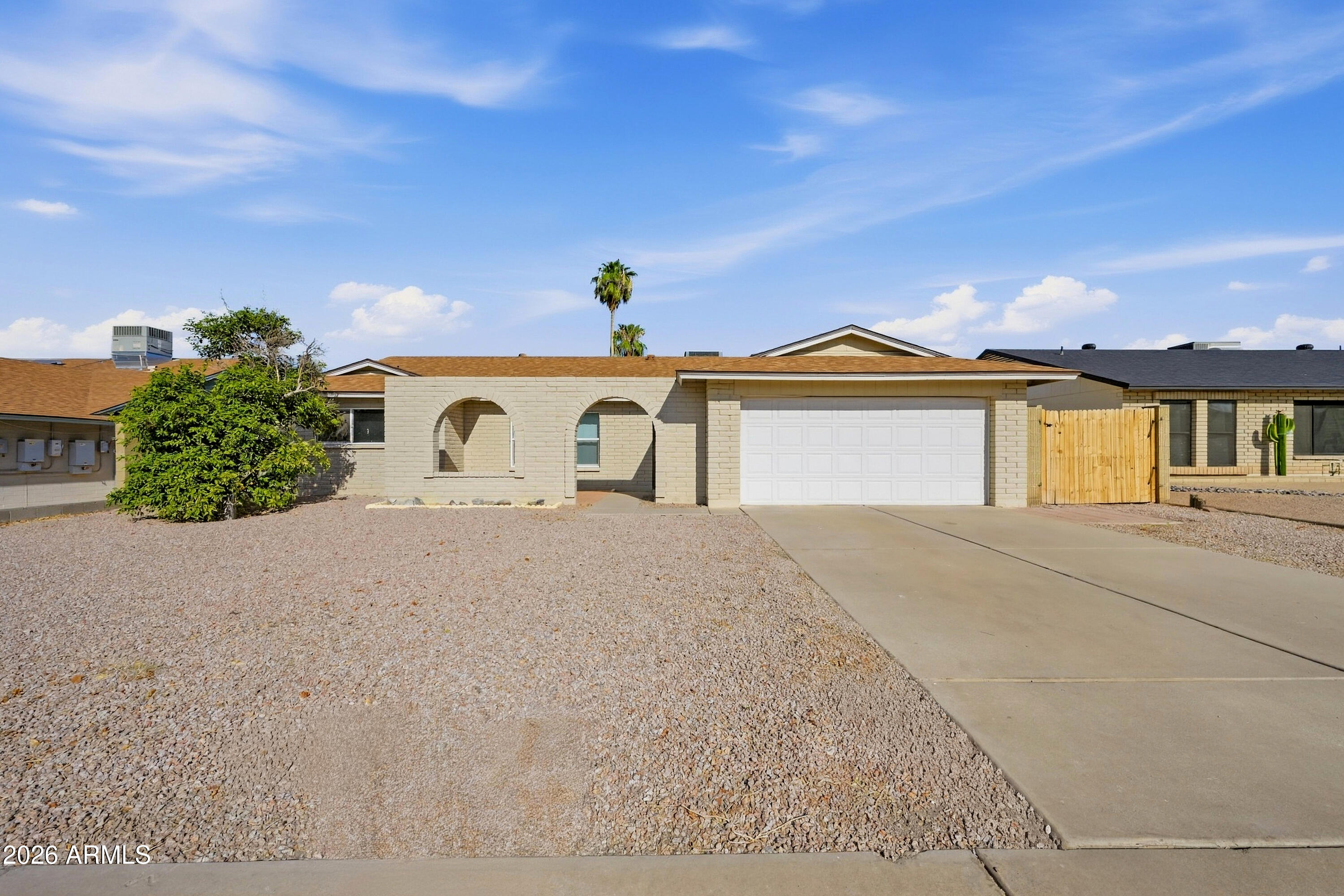 6607 S Mitchell Drive — photo
