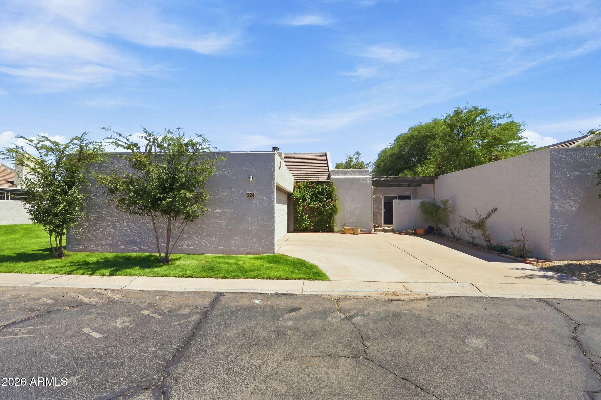 324 E Ambassador Drive — photo