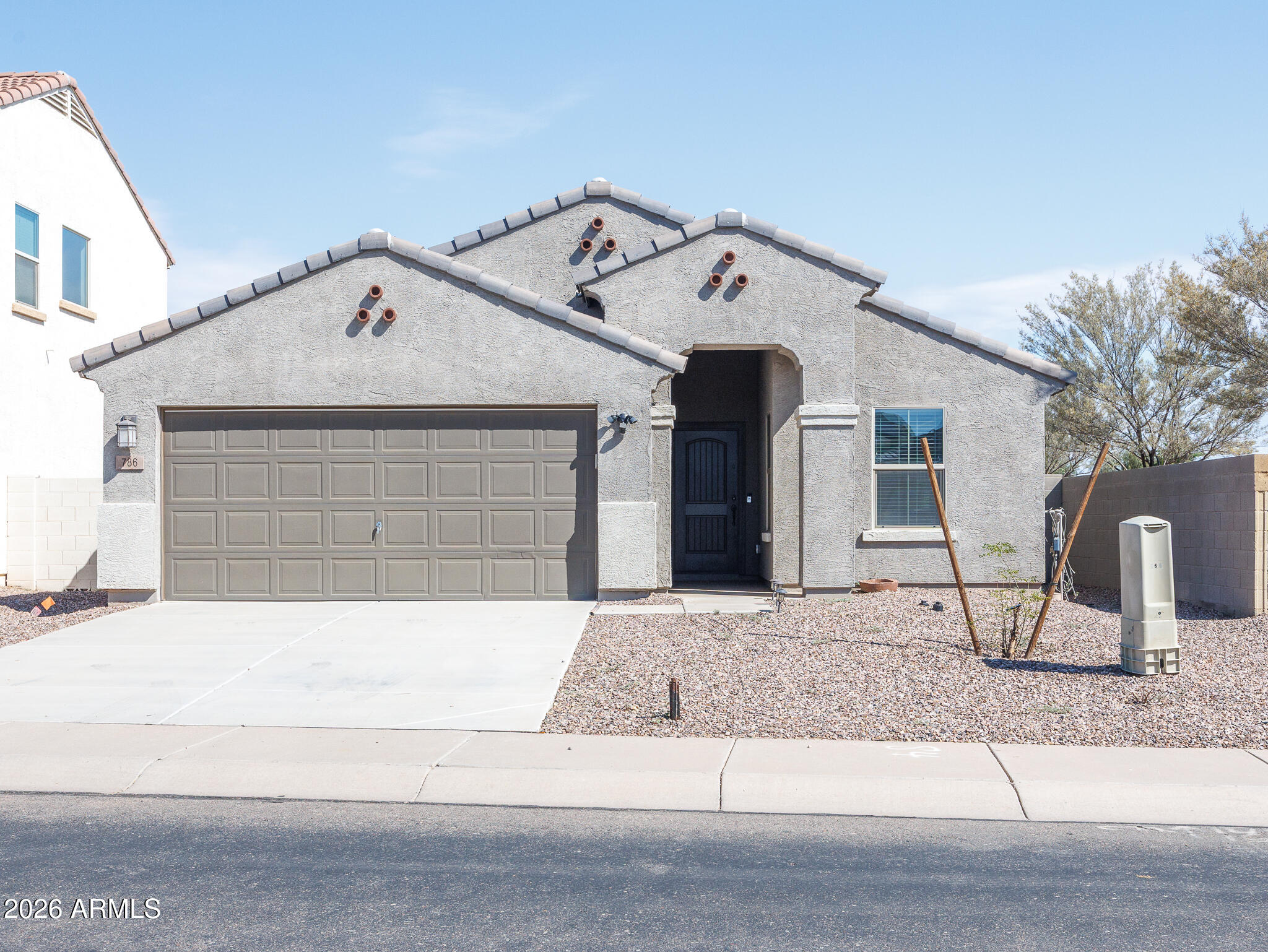 786 W Kingman Drive — photo