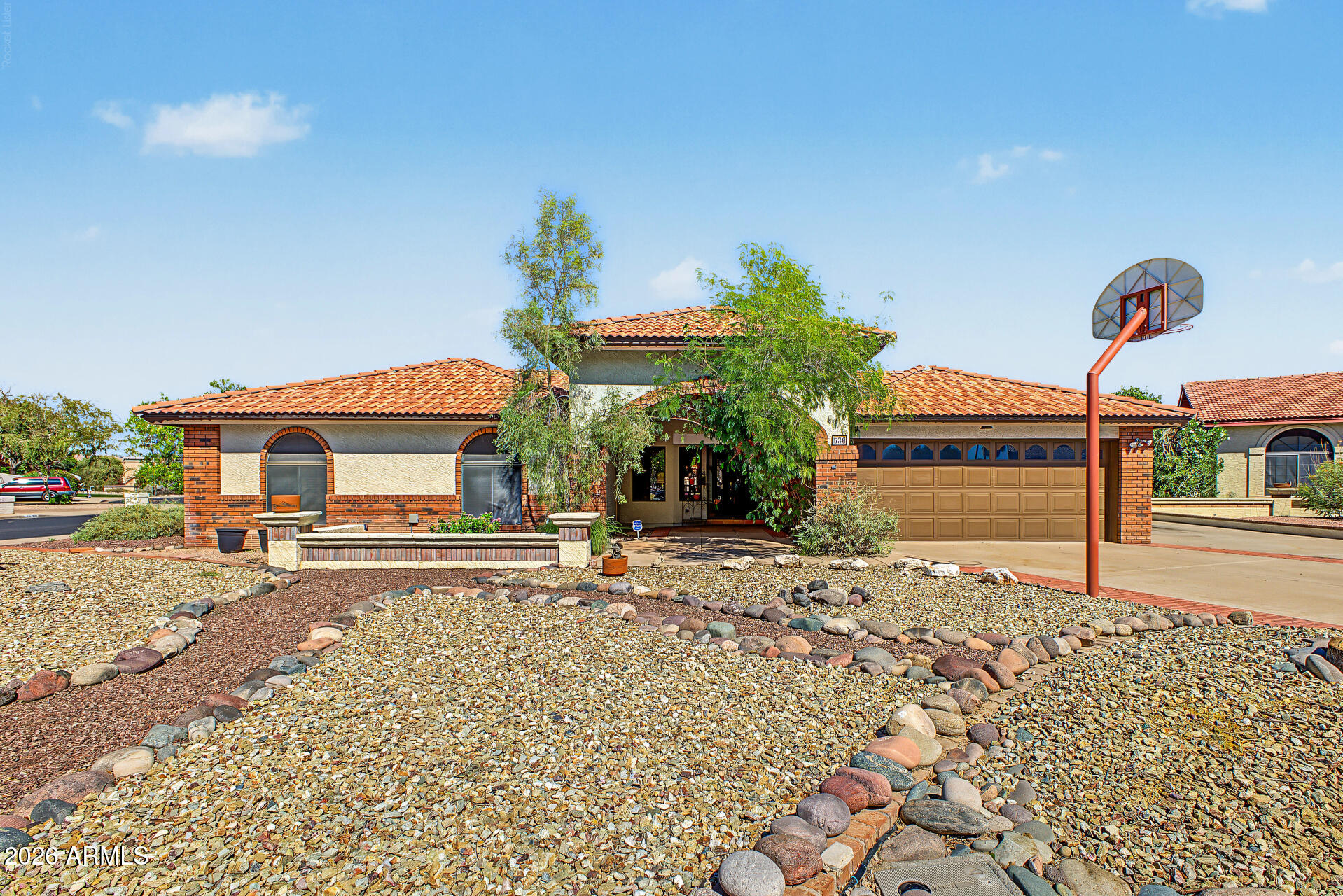 536 E Hope Circle — photo