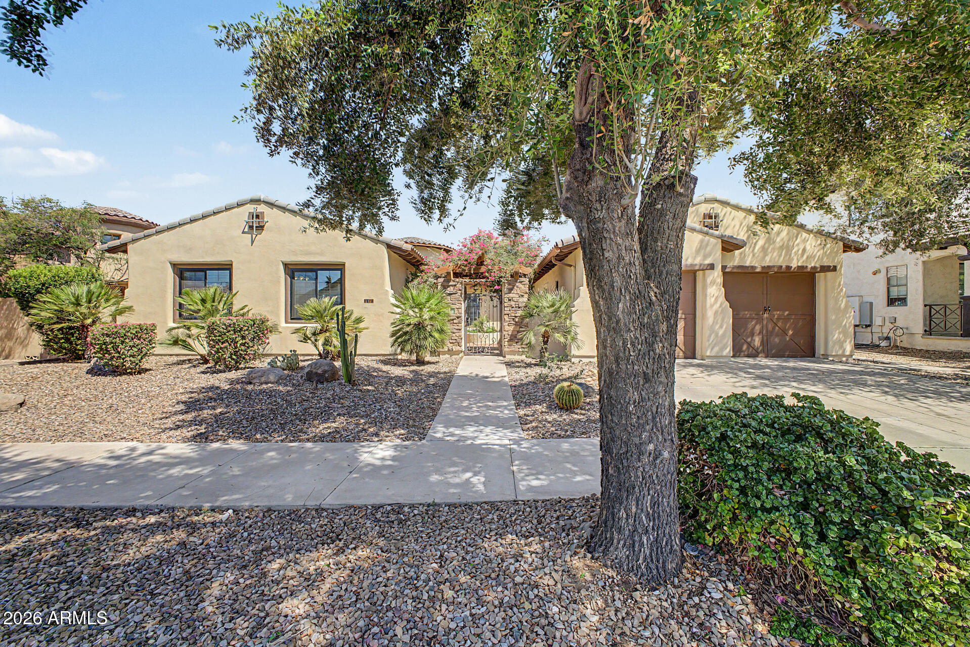 816 W Sycamore Court — photo
