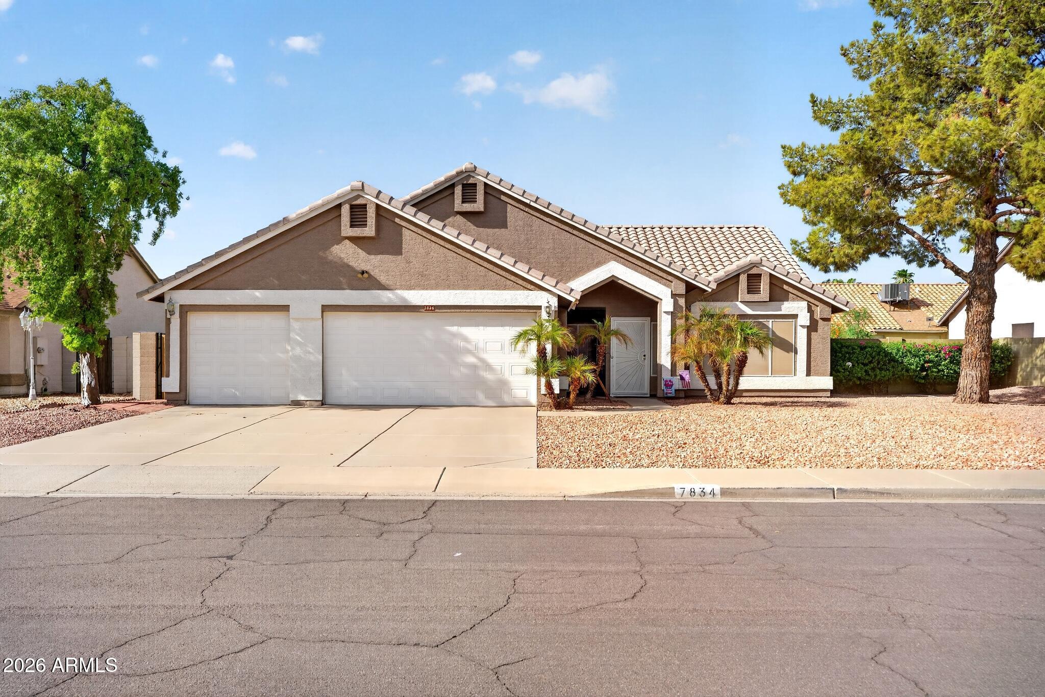 7834 W Hearn Road — photo