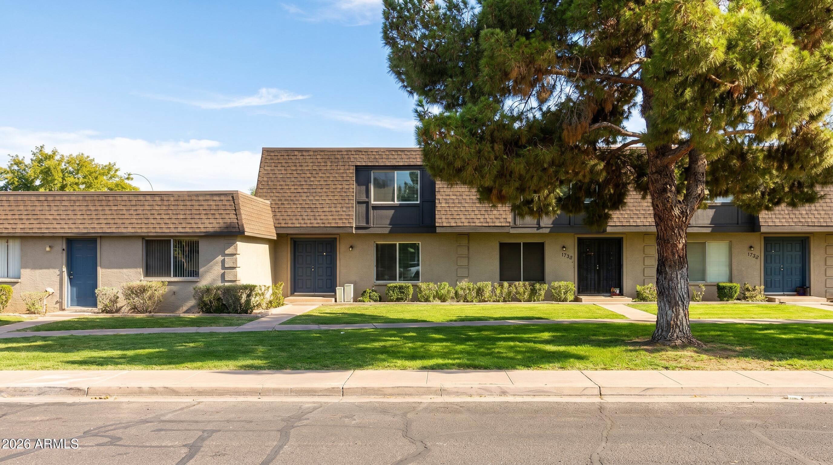 1732 E Baker Drive — photo