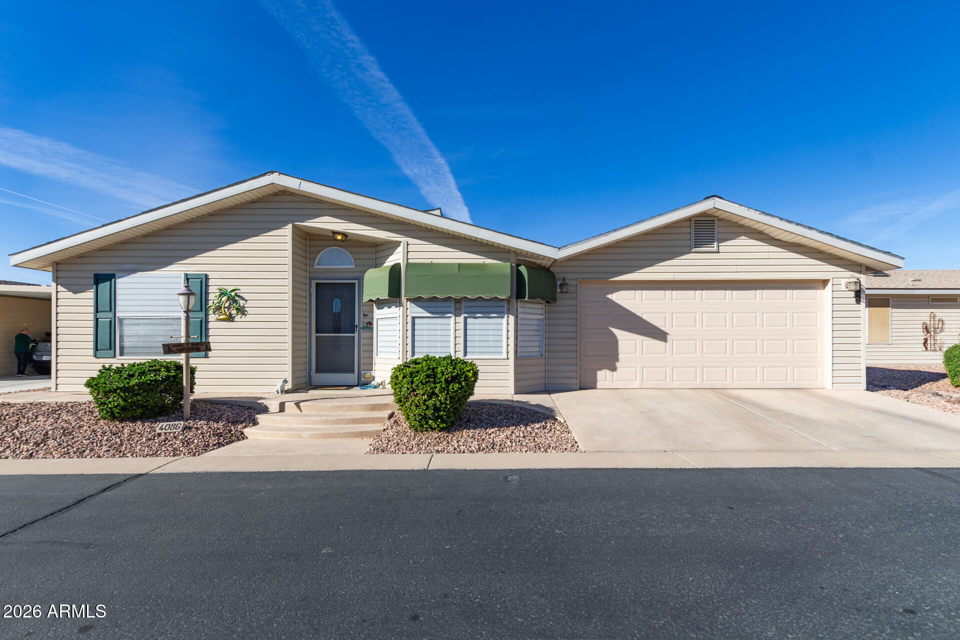 3301 S Goldfield Road 4086 — photo