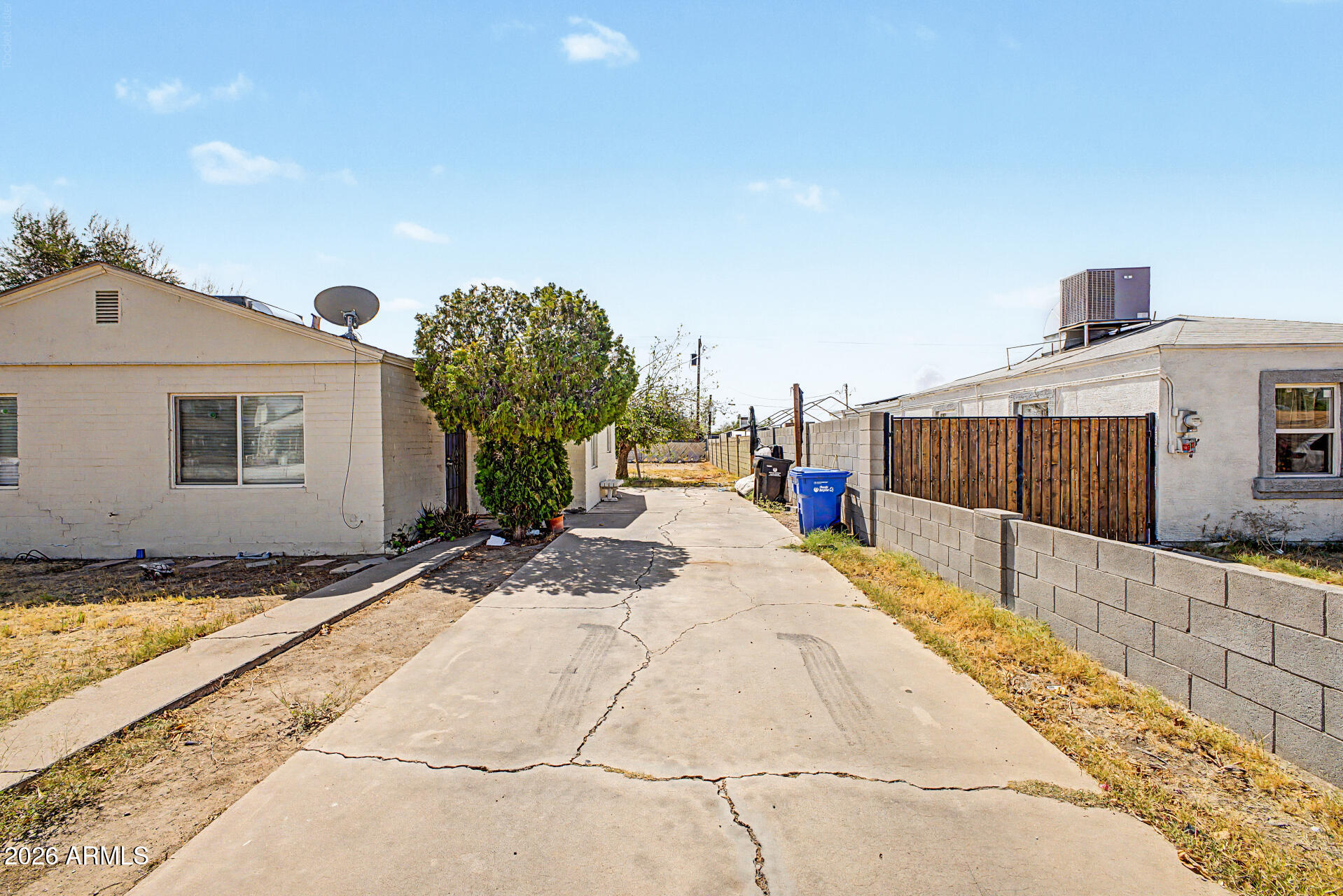 3209 W Garfield Street — photo