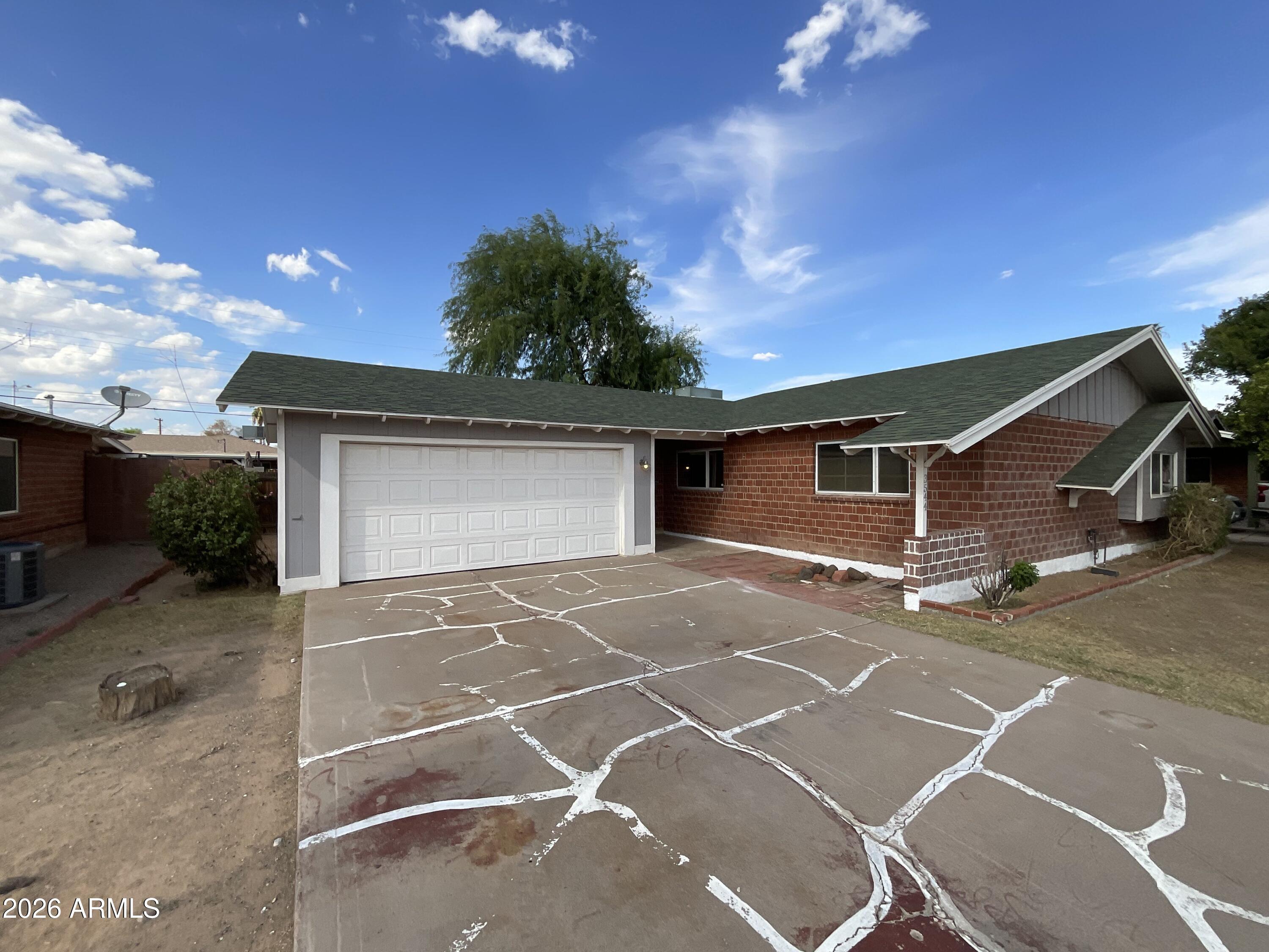 3544 W Sierra Vista Drive — photo