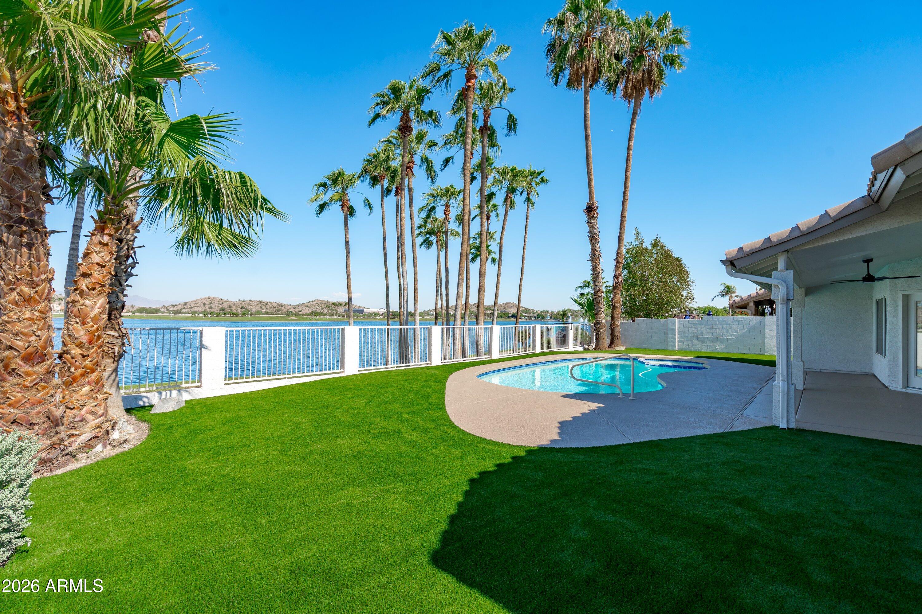 17812 W Cactus Flower Drive — photo
