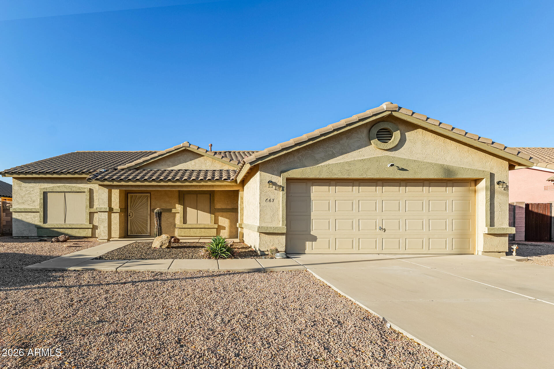 667 E Santa Fe Street — photo
