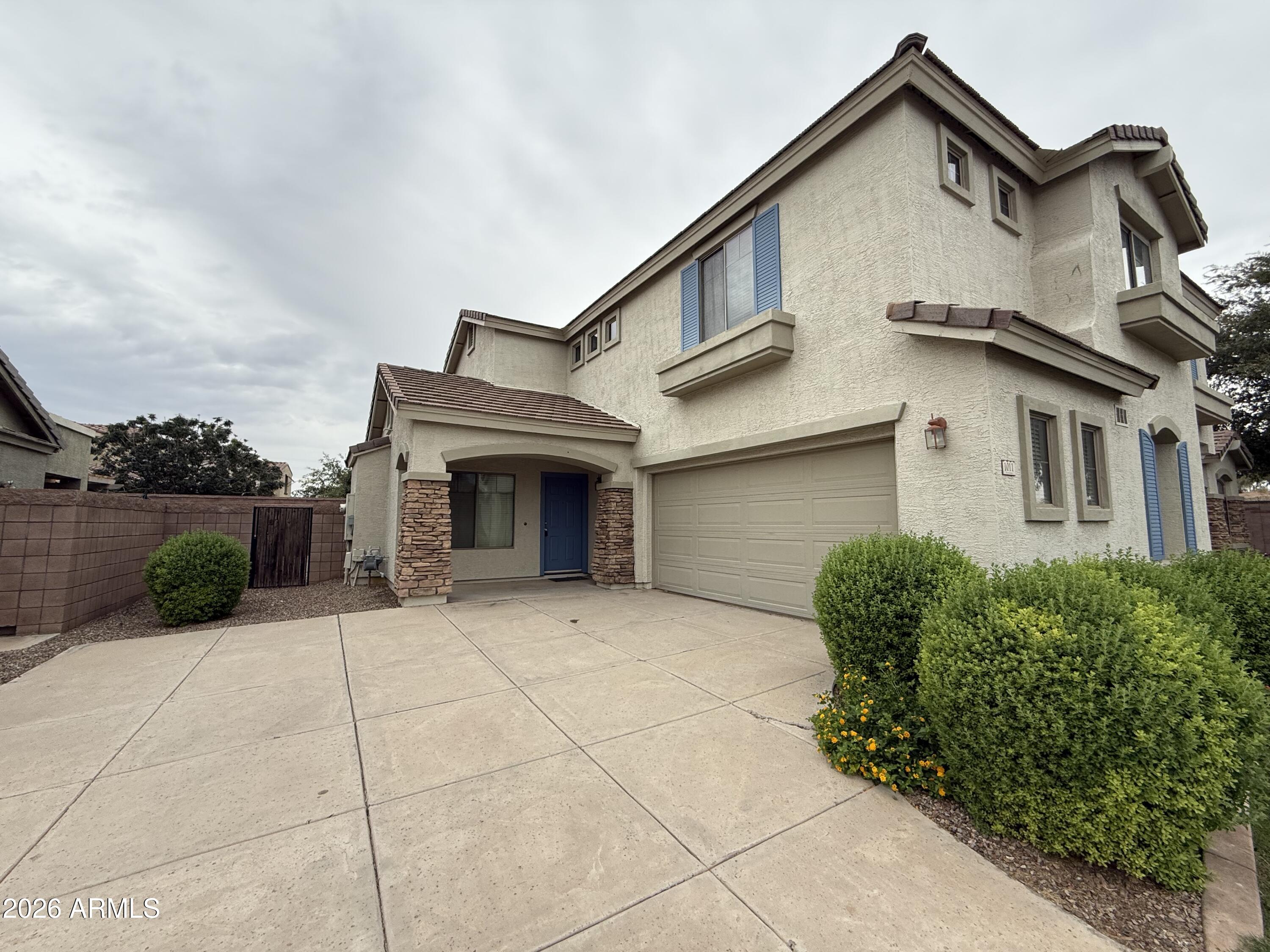 1011 E Redwood Drive — photo