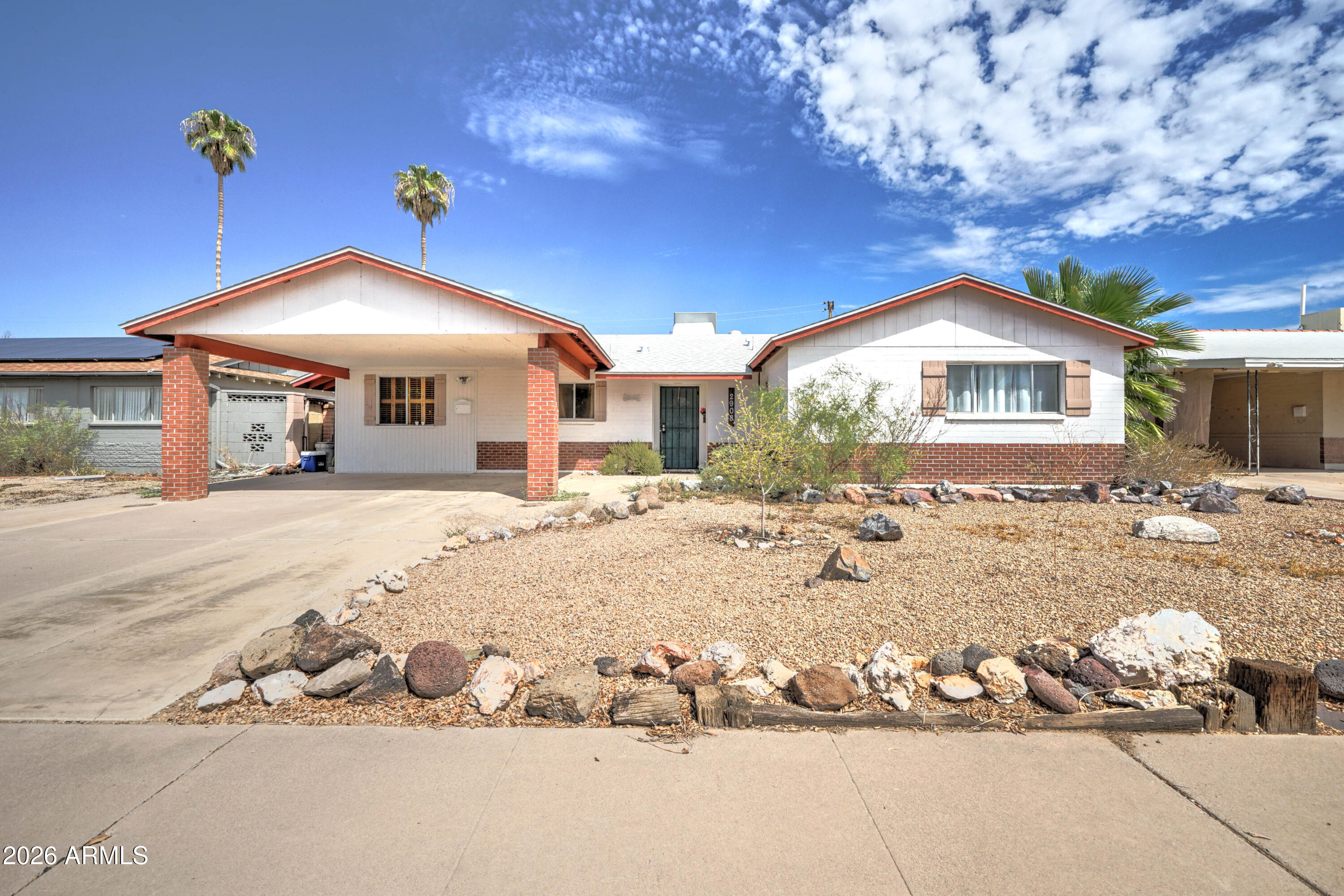 2908 W Corrine Drive — photo