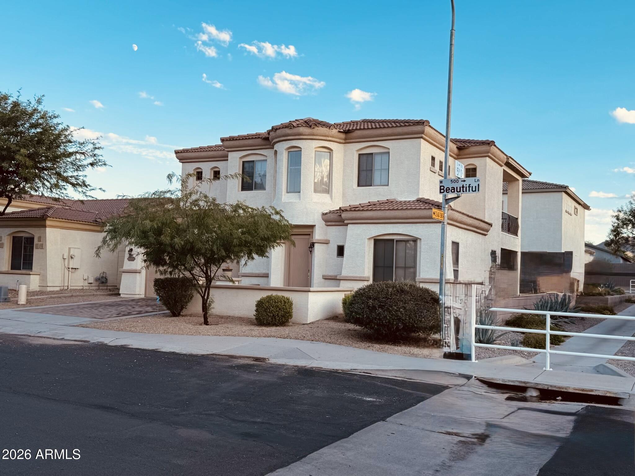513 W Beautiful Lane — photo