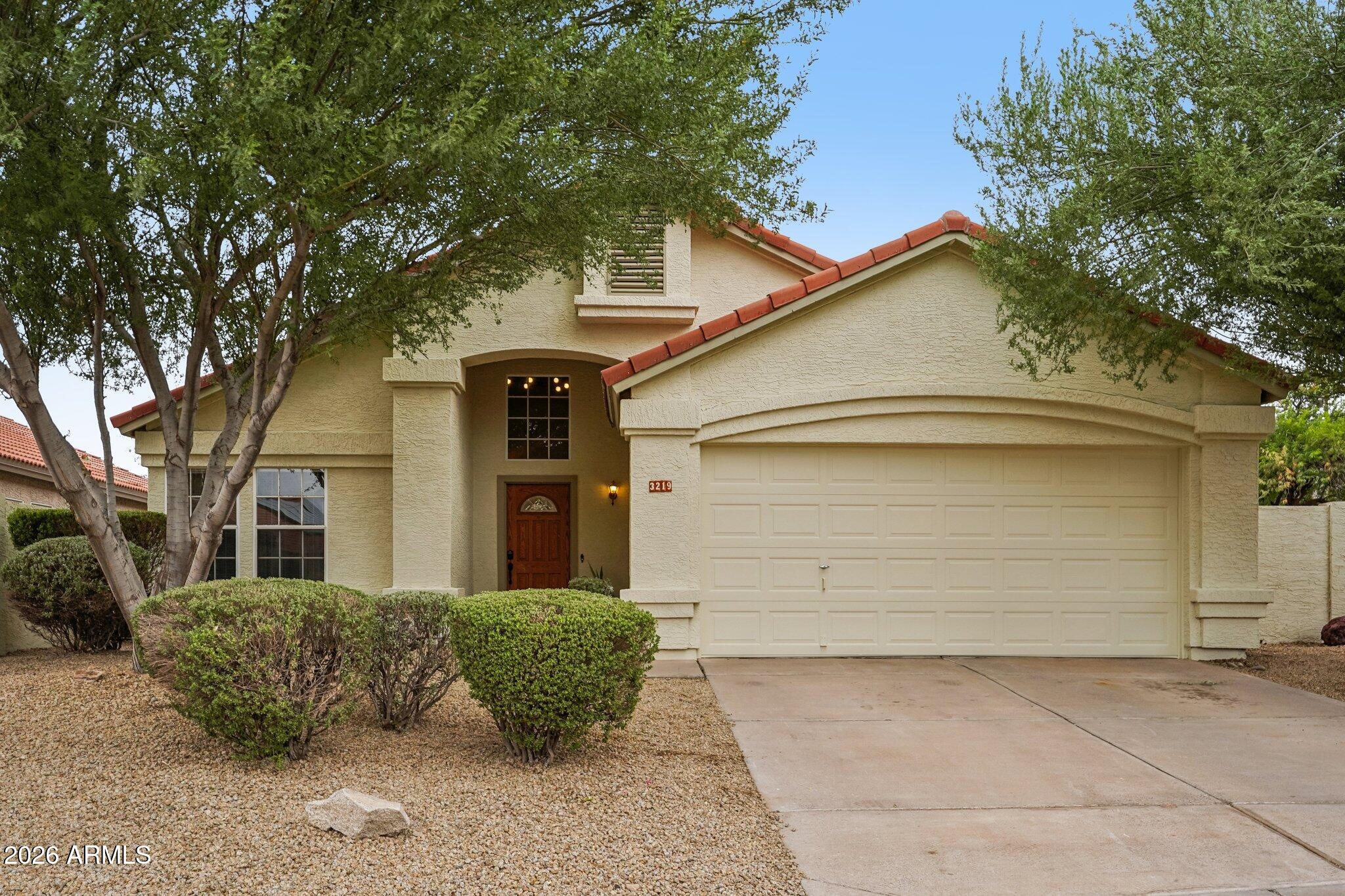 3219 E Wildwood Drive — photo