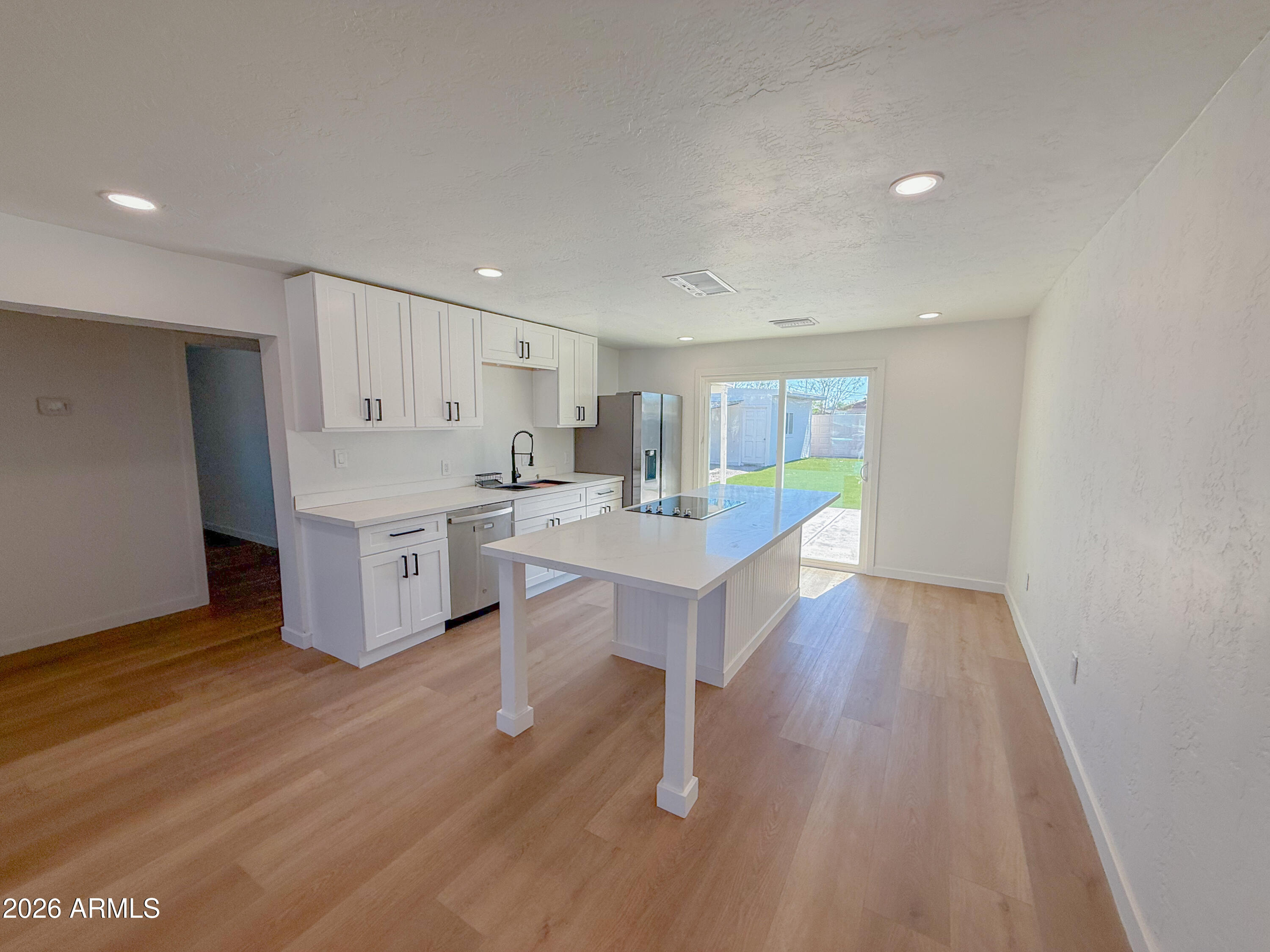 5315 W Myrtle Avenue — photo