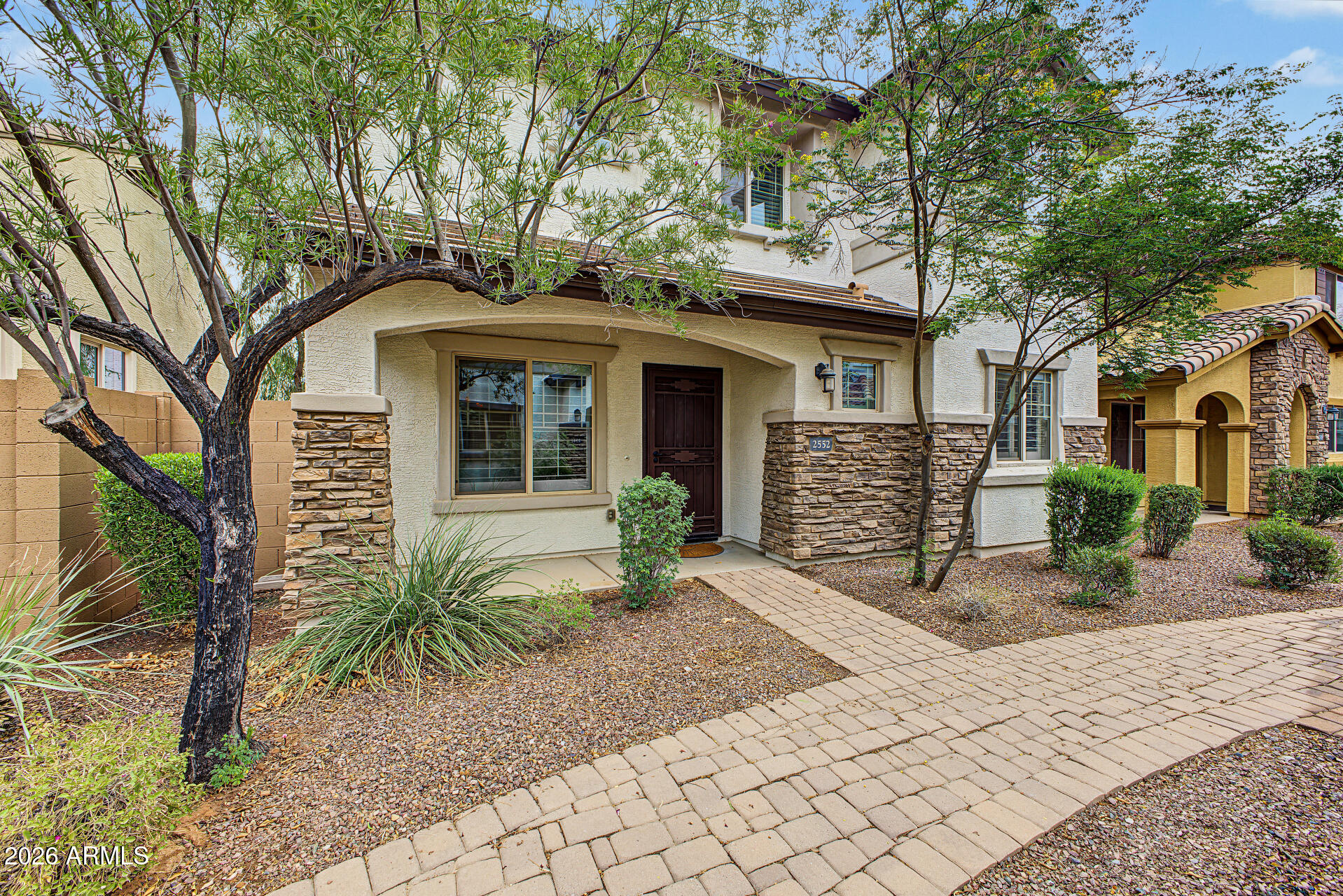 2552 E Vermont Drive — photo