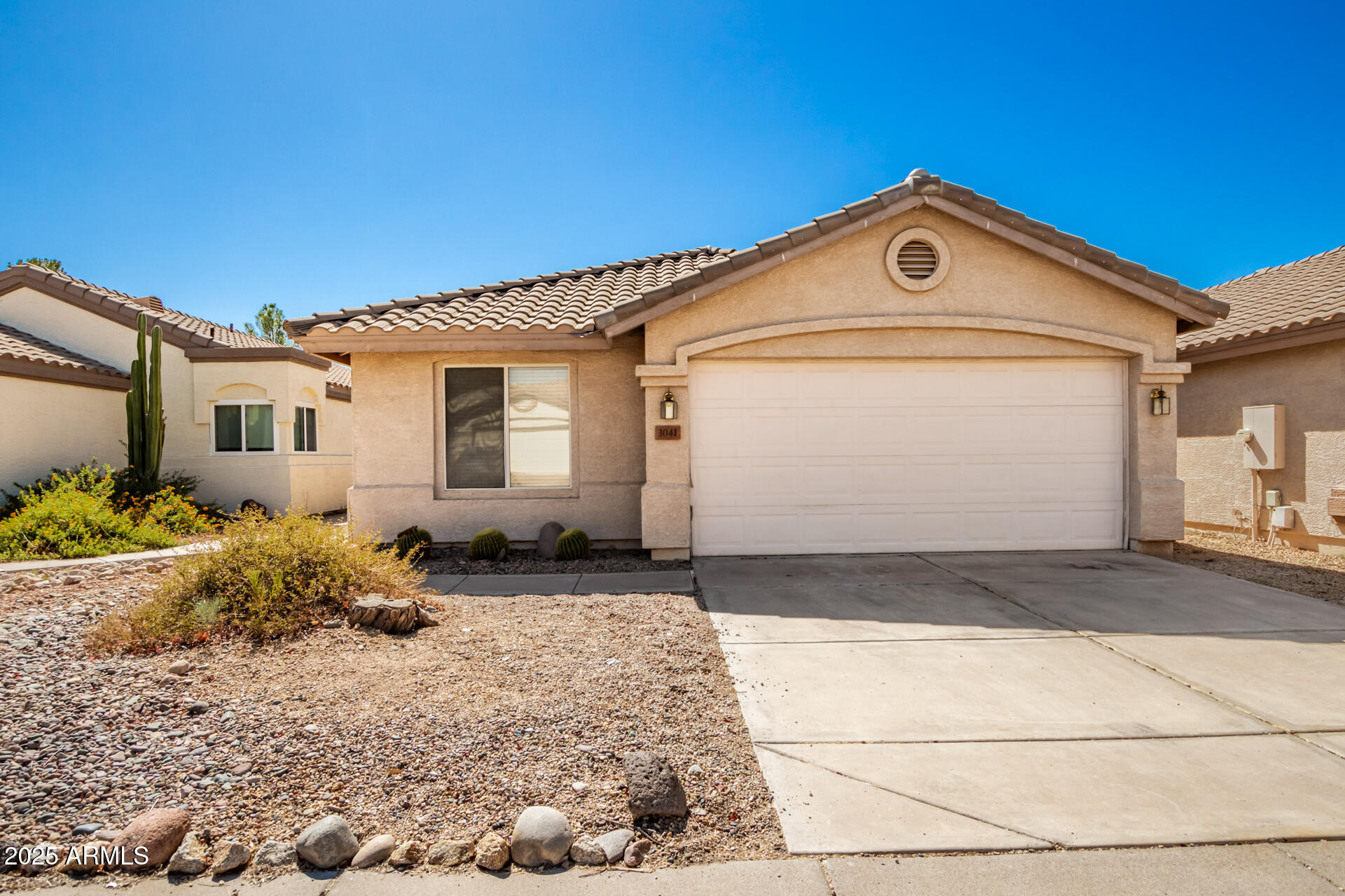 3041 E Wahalla Lane — photo