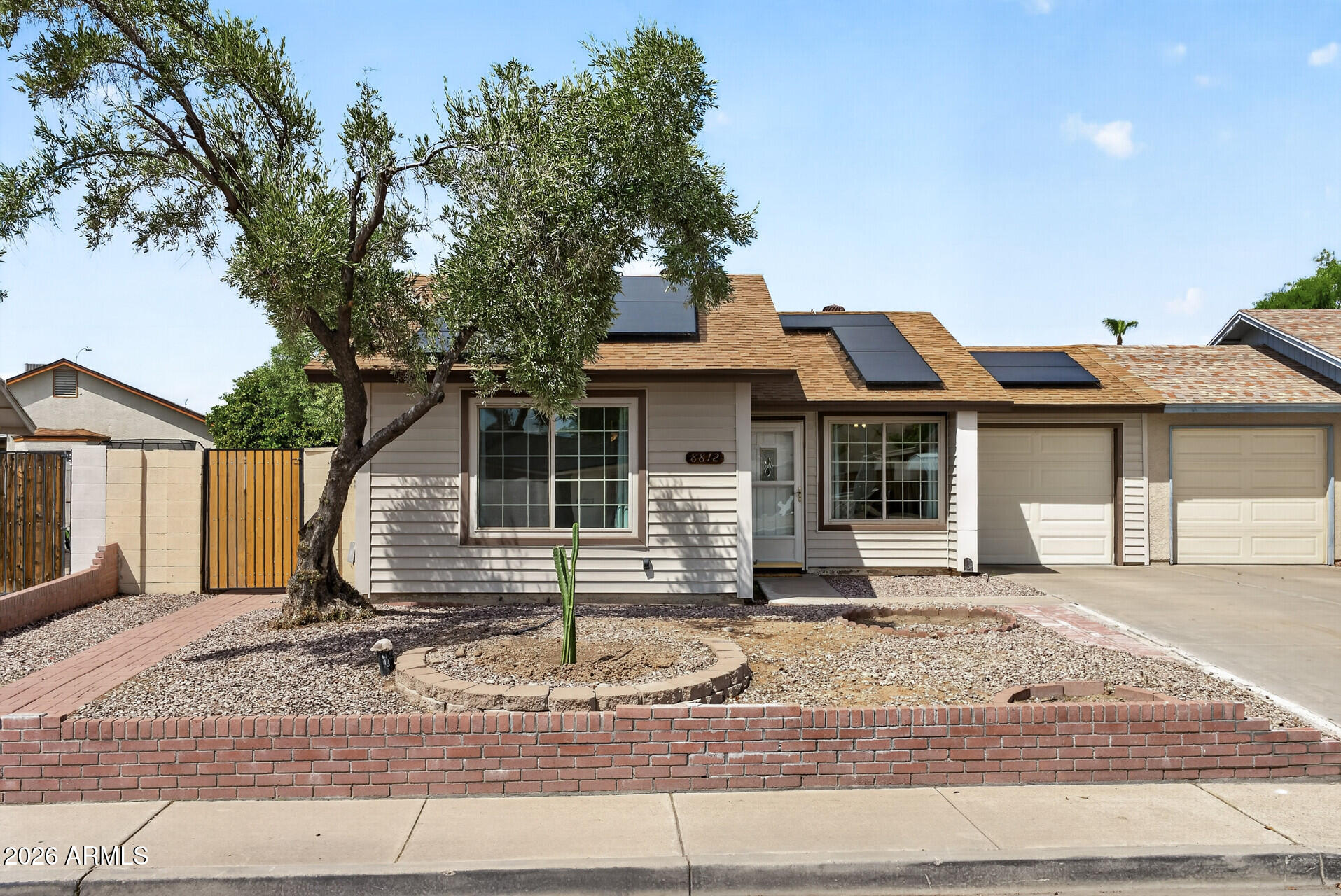 8812 W Meadow Drive — photo