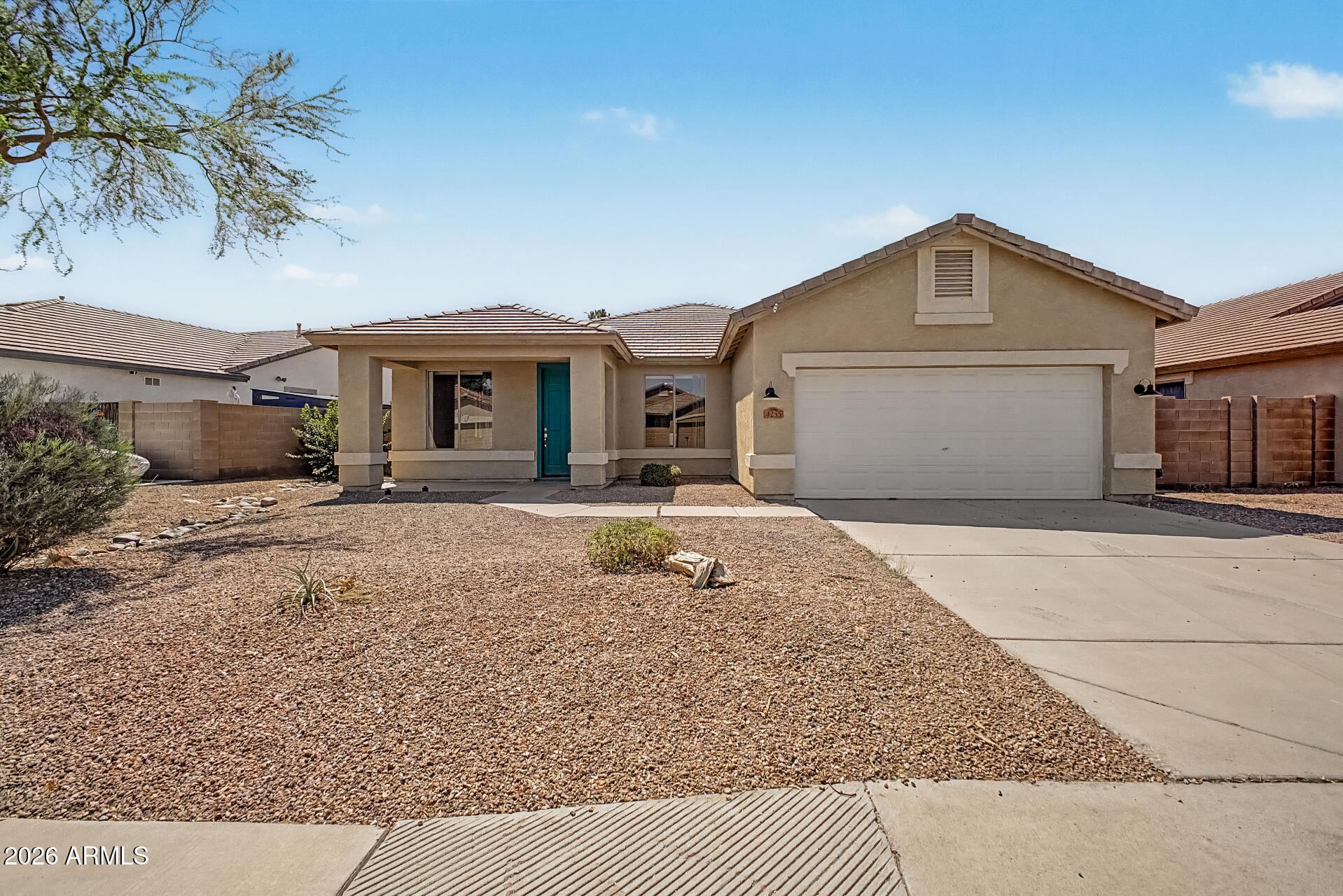4255 E Cherry Hills Drive — photo