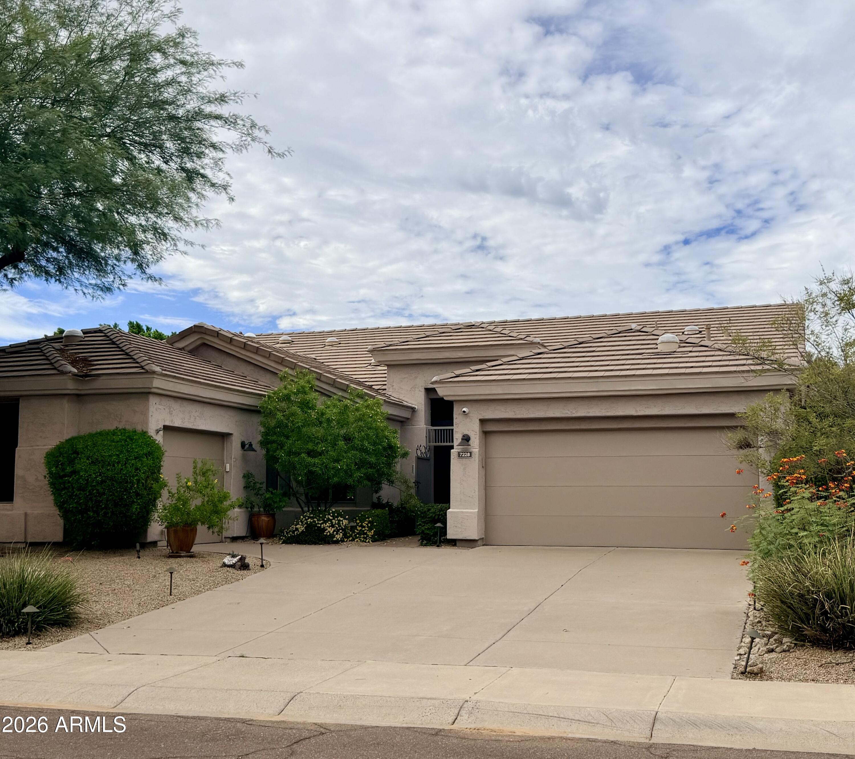 7228 E Whistling Wind Way — photo