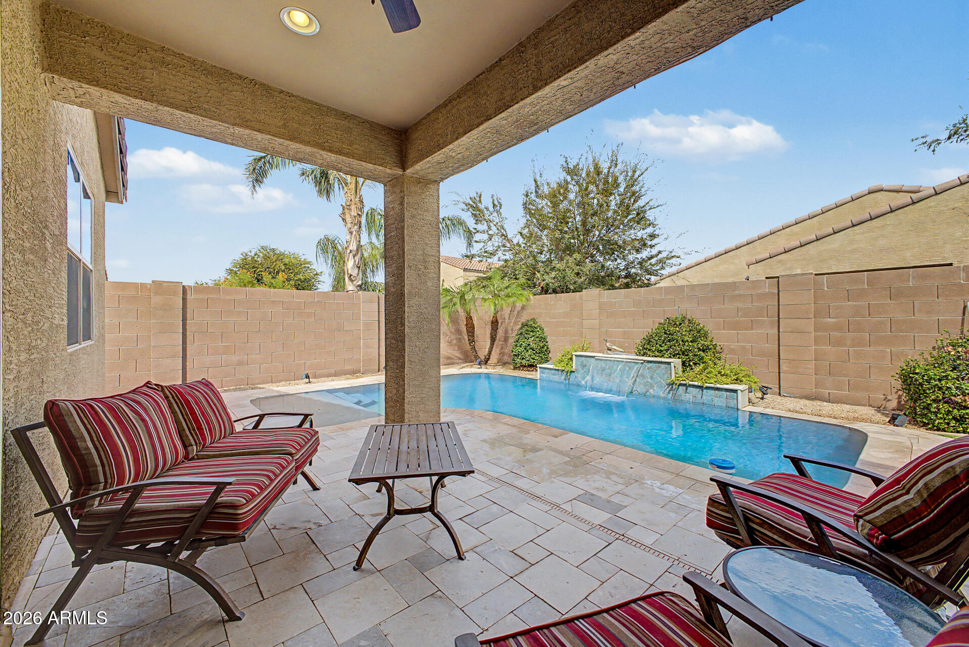 696 W Glen Canyon Drive — photo