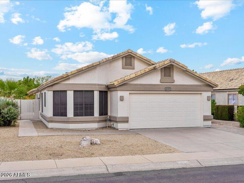 4327 E Siesta Lane — photo