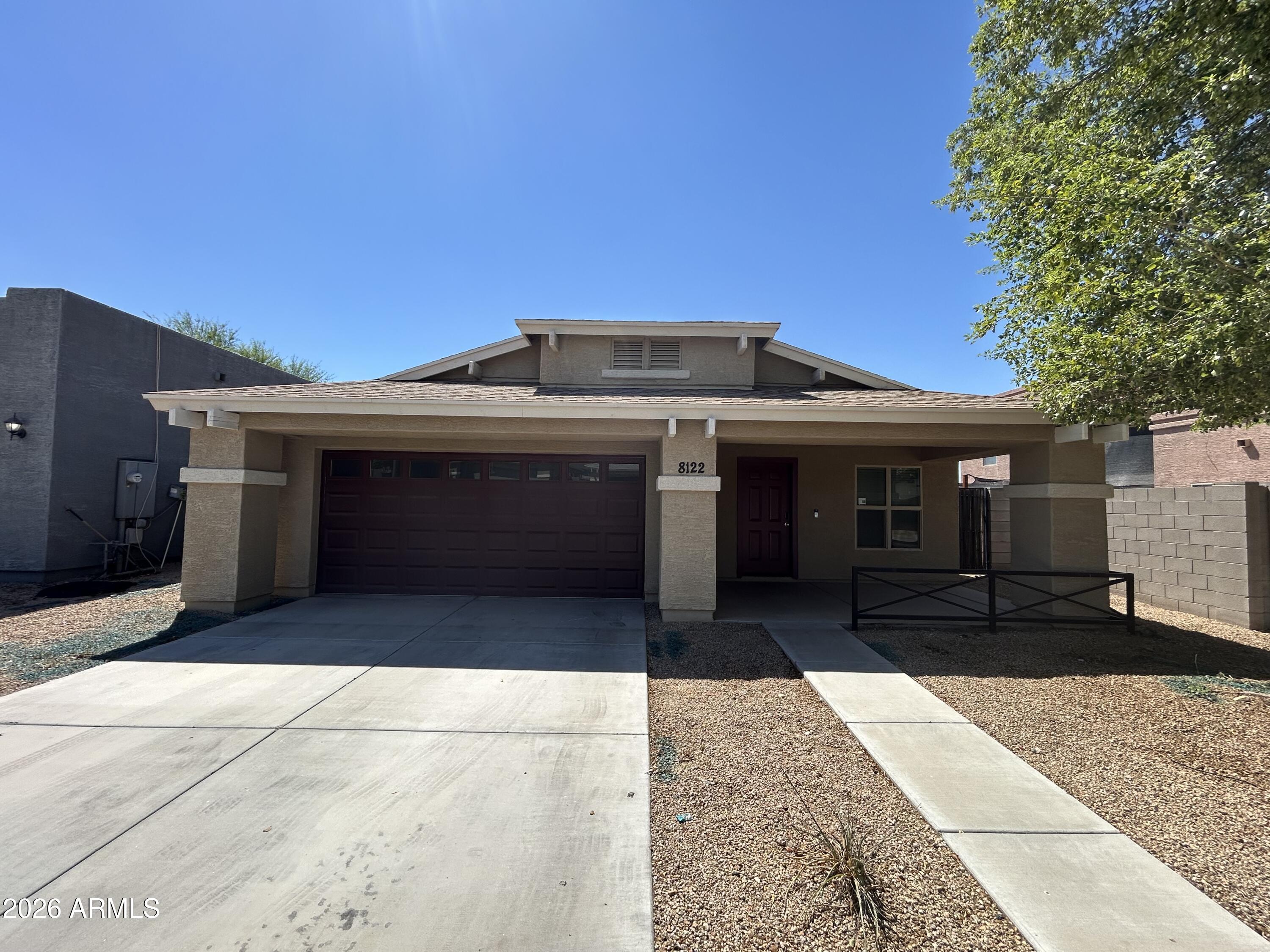 8122 S 2nd Drive — photo