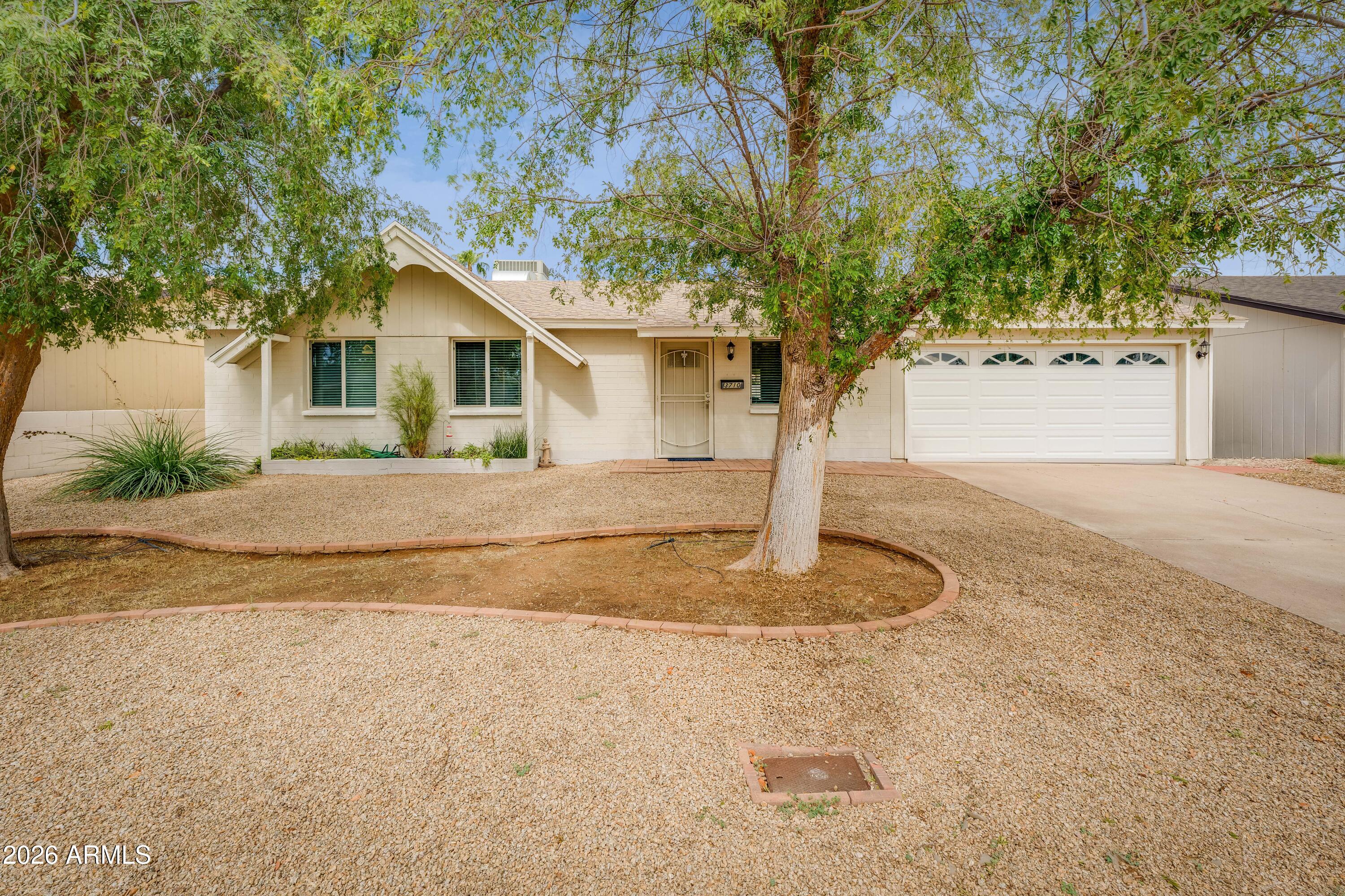 3710 E Ludlow Drive — photo