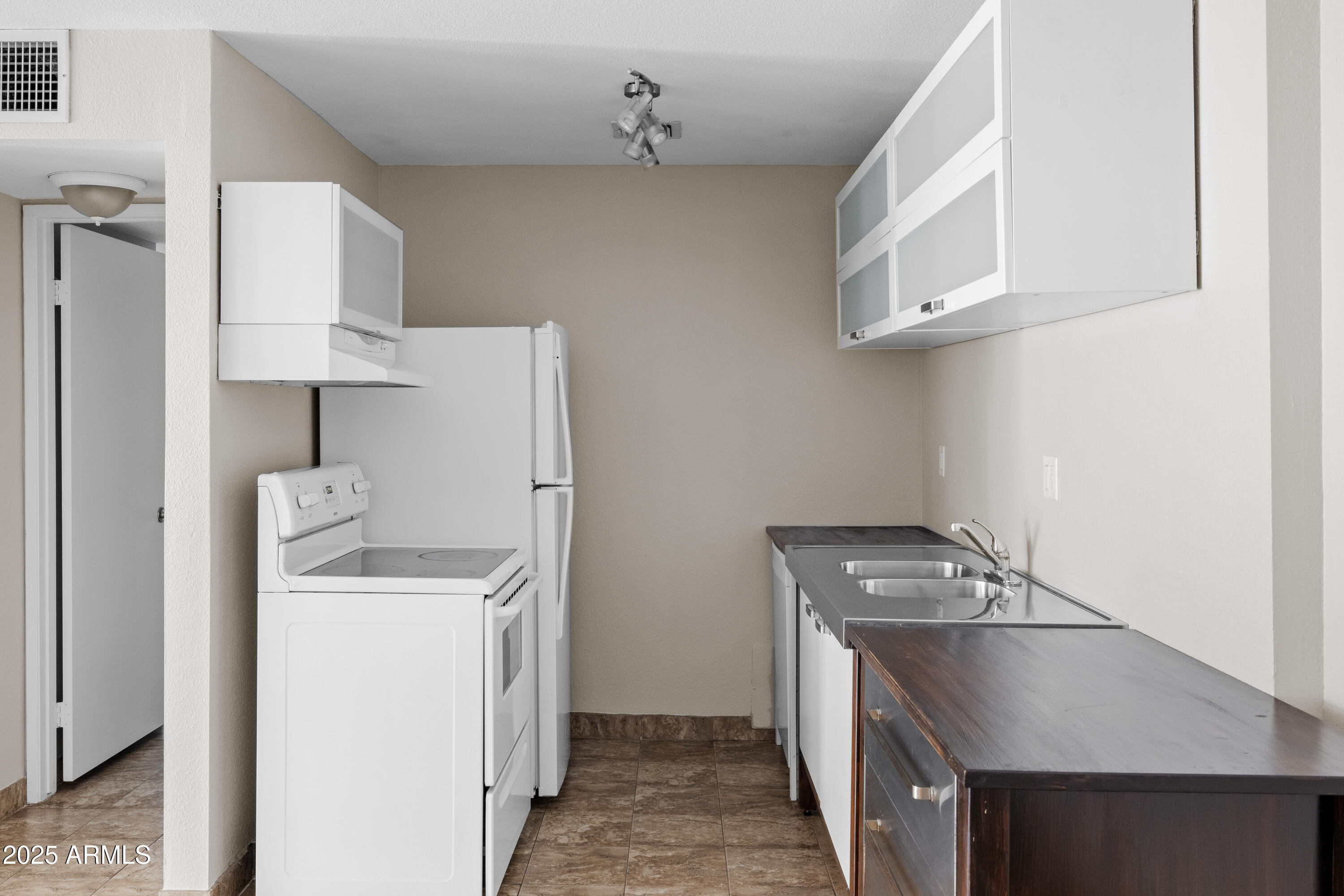 5525 E Thomas Road R11 — photo
