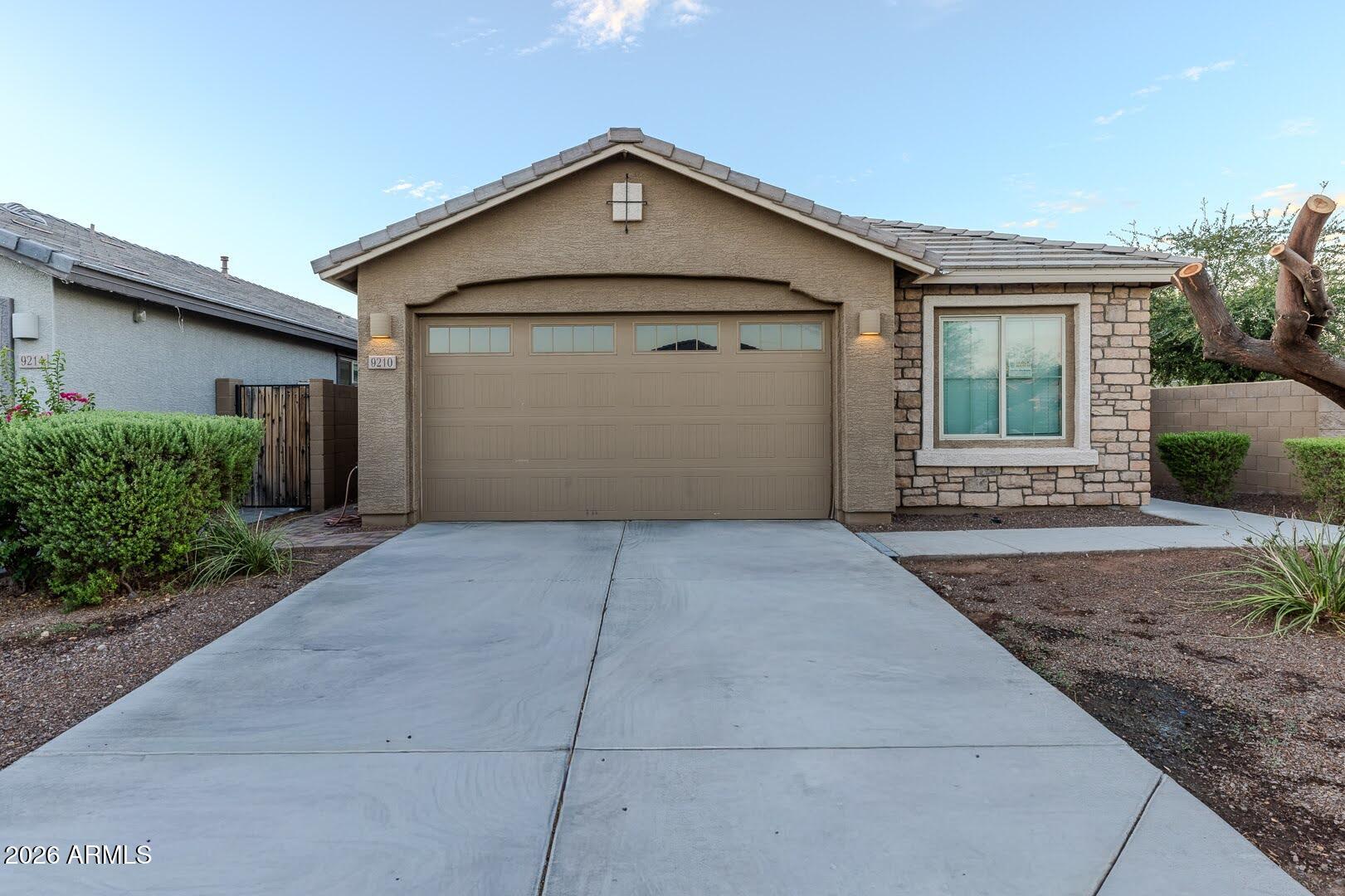 9210 W Willow Bend Lane — photo