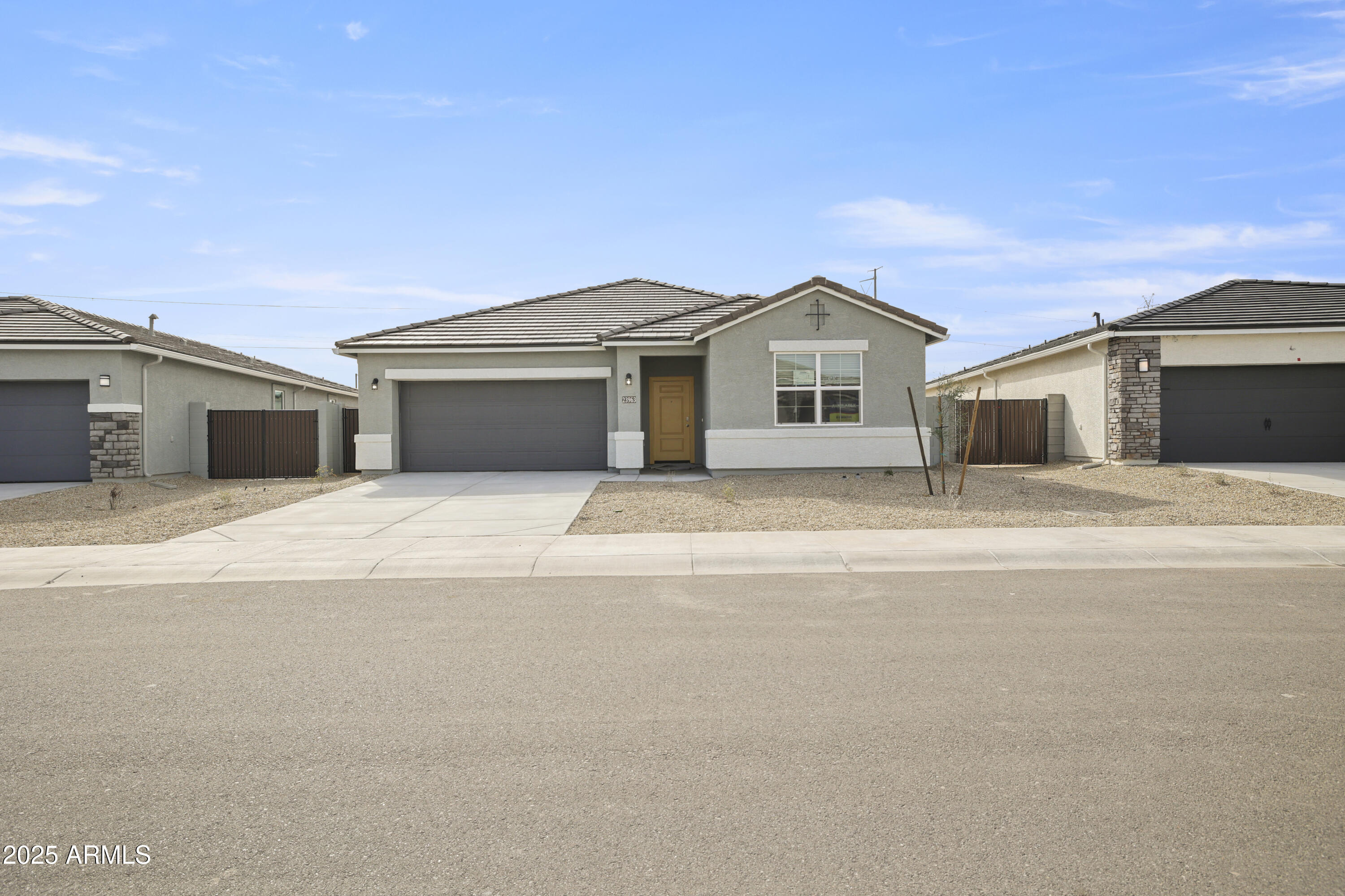 17595 W Turquoise Avenue — photo
