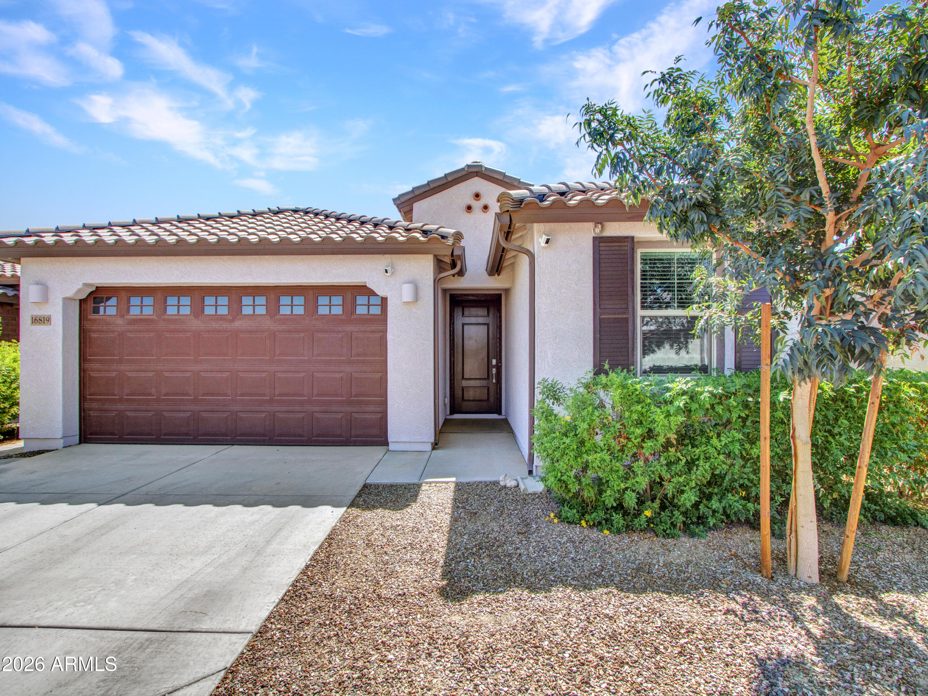 16819 W Echo Lane — photo