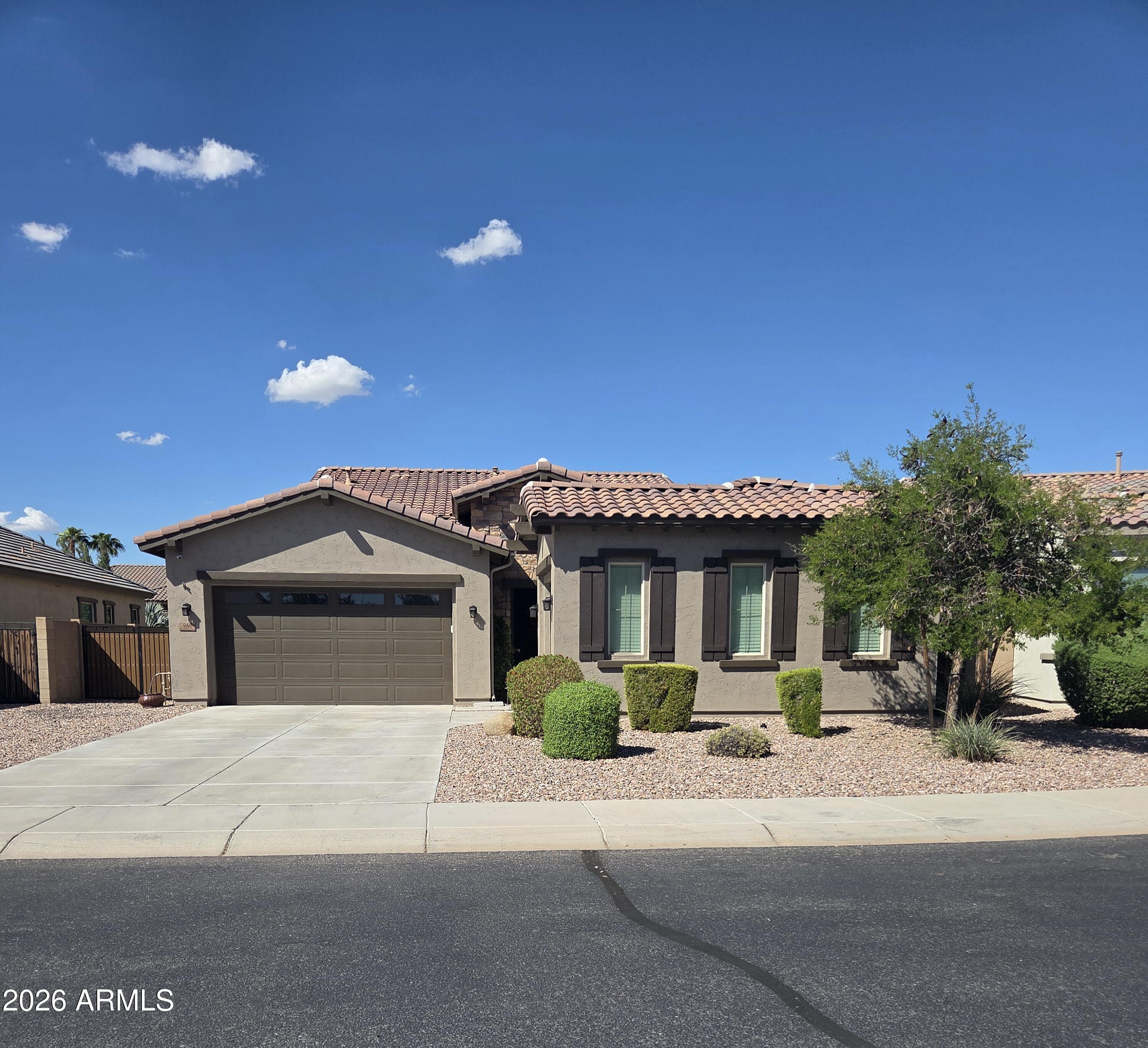 960 E Tonto Place — photo