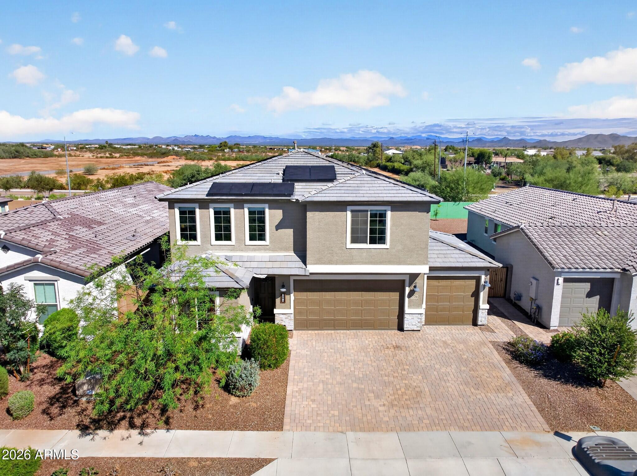 17766 W Red Fox Road — photo